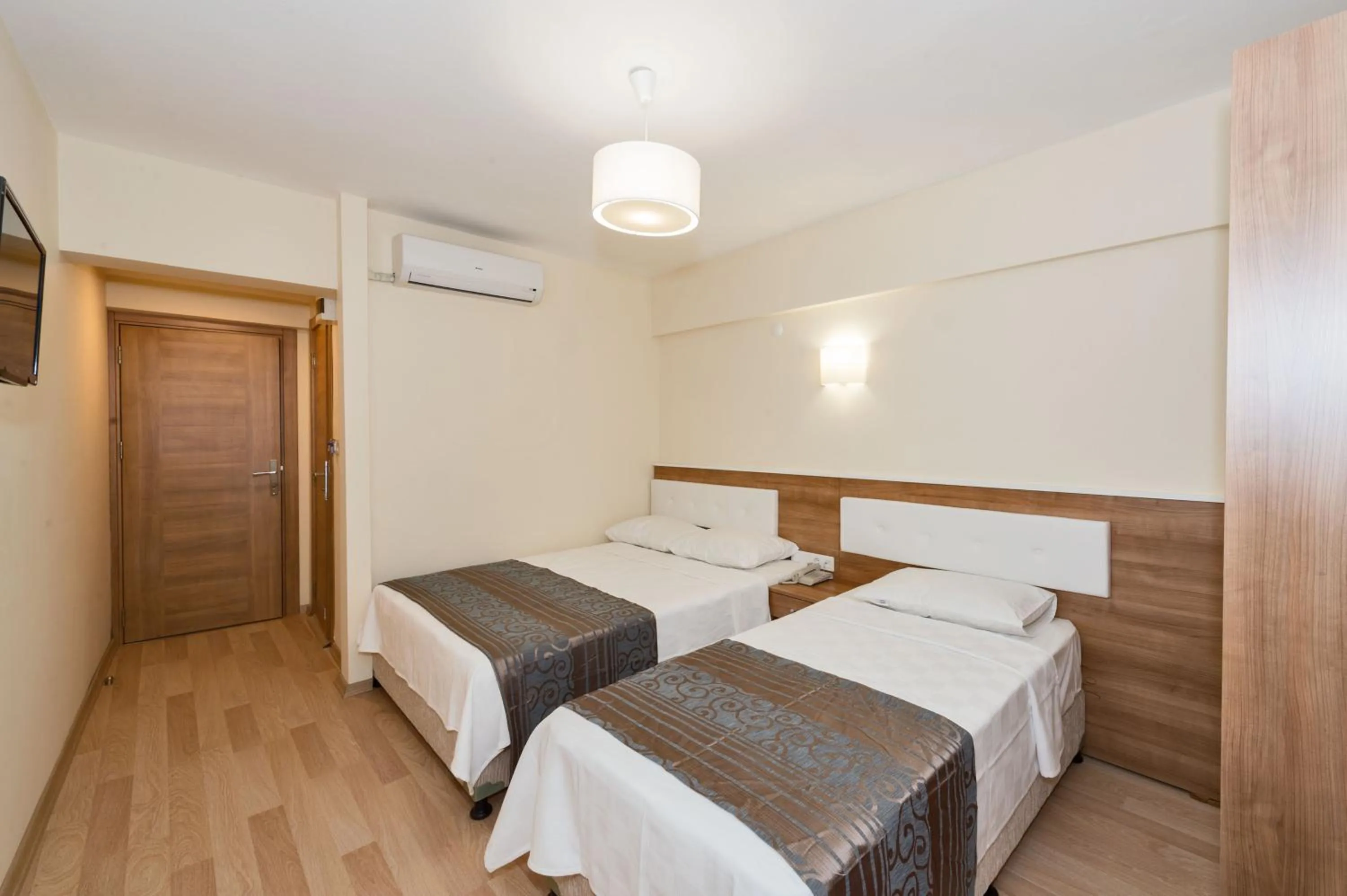 Bedroom, Bed in Polanin Hotel