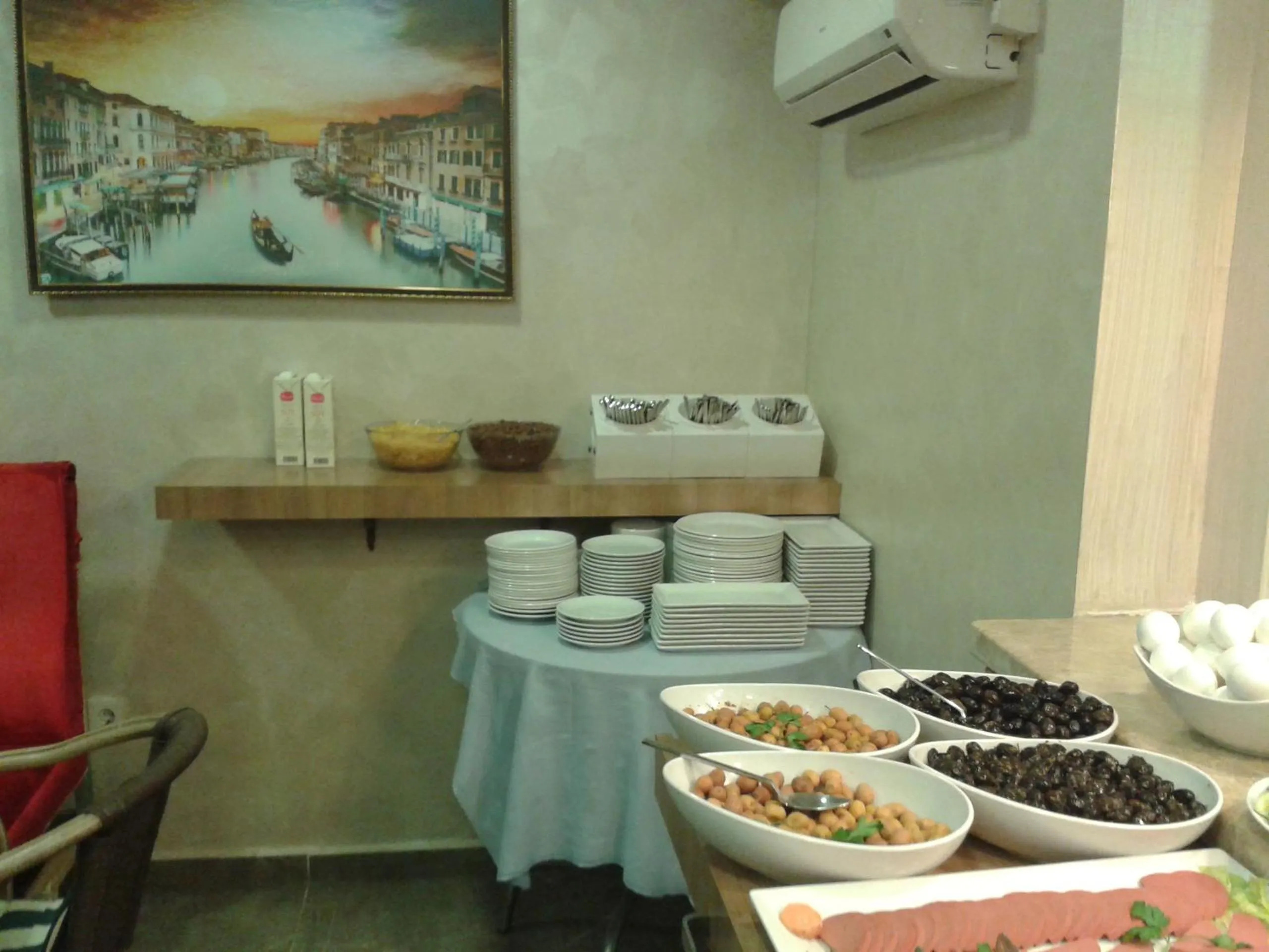 Food and drinks in Polanin Hotel