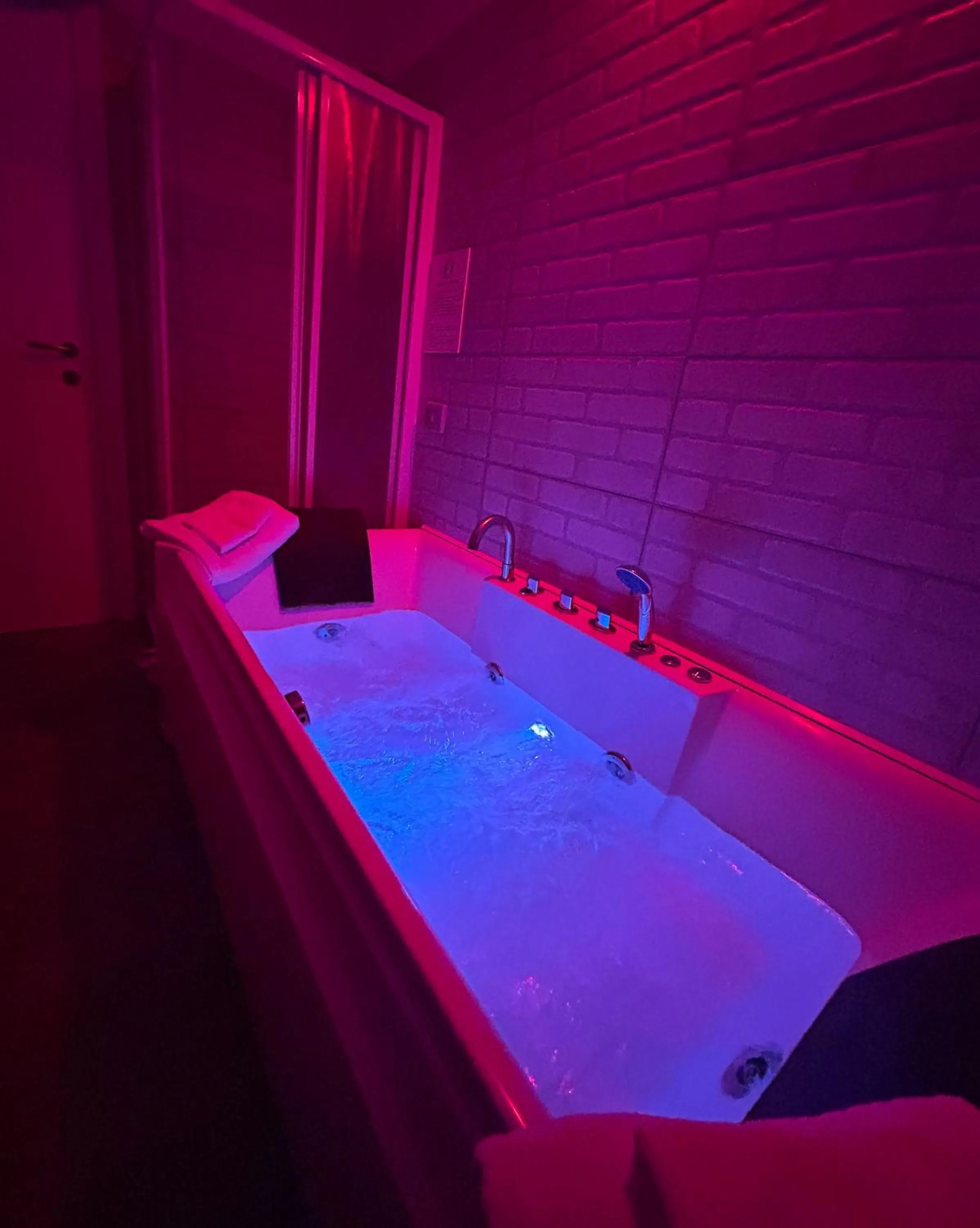 People in Guest House Il Faraone