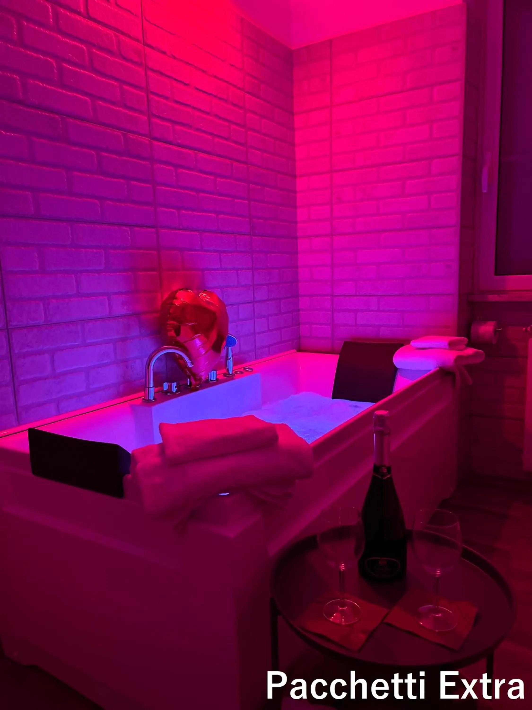 People, Bed in Guest House Il Faraone