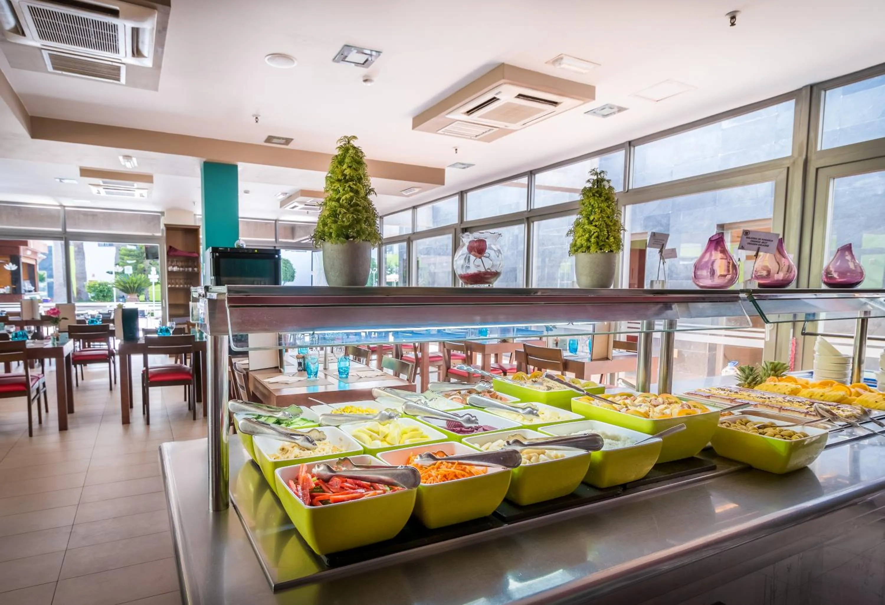 Restaurant/places to eat in Hotel LIVVO Corralejo Beach