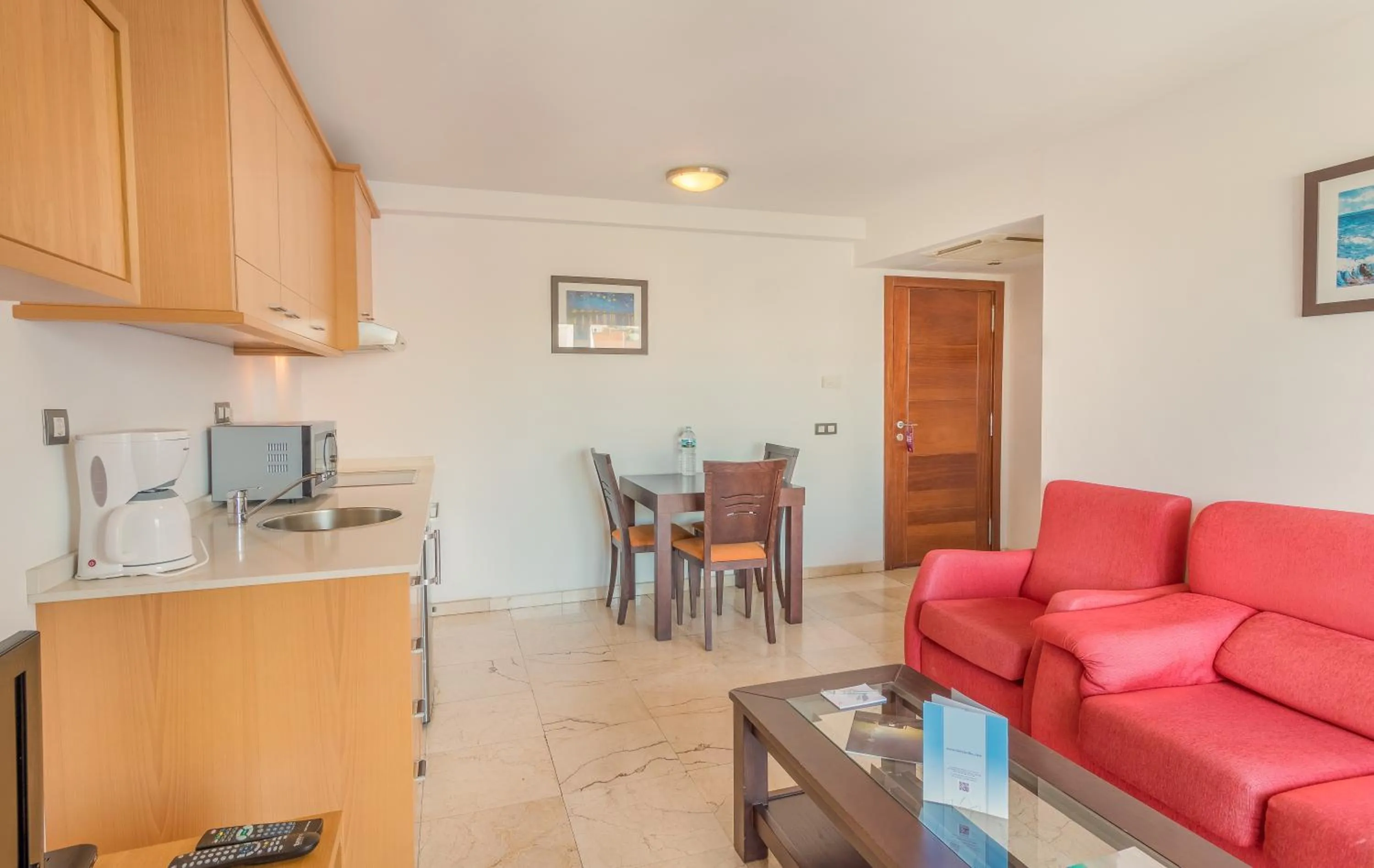 Kitchen or kitchenette in Hotel LIVVO Corralejo Beach