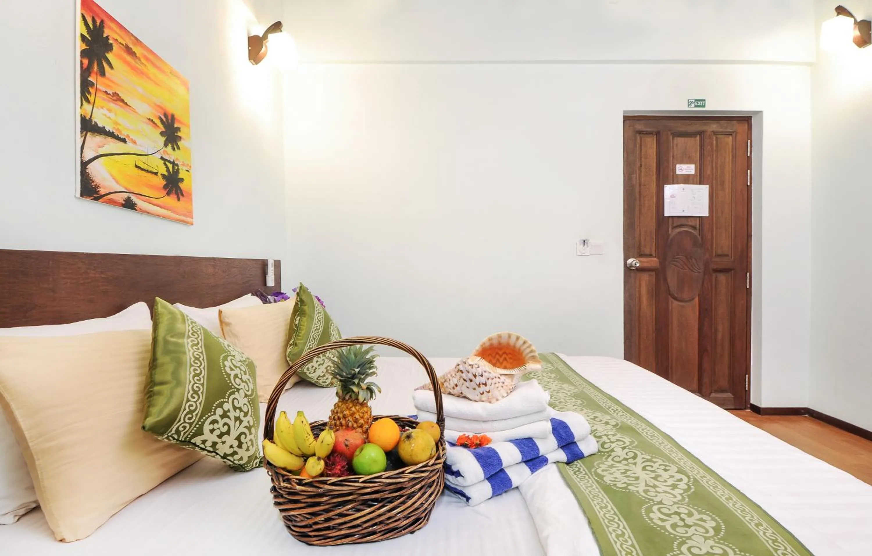 Bed in Salt Beach Hotel