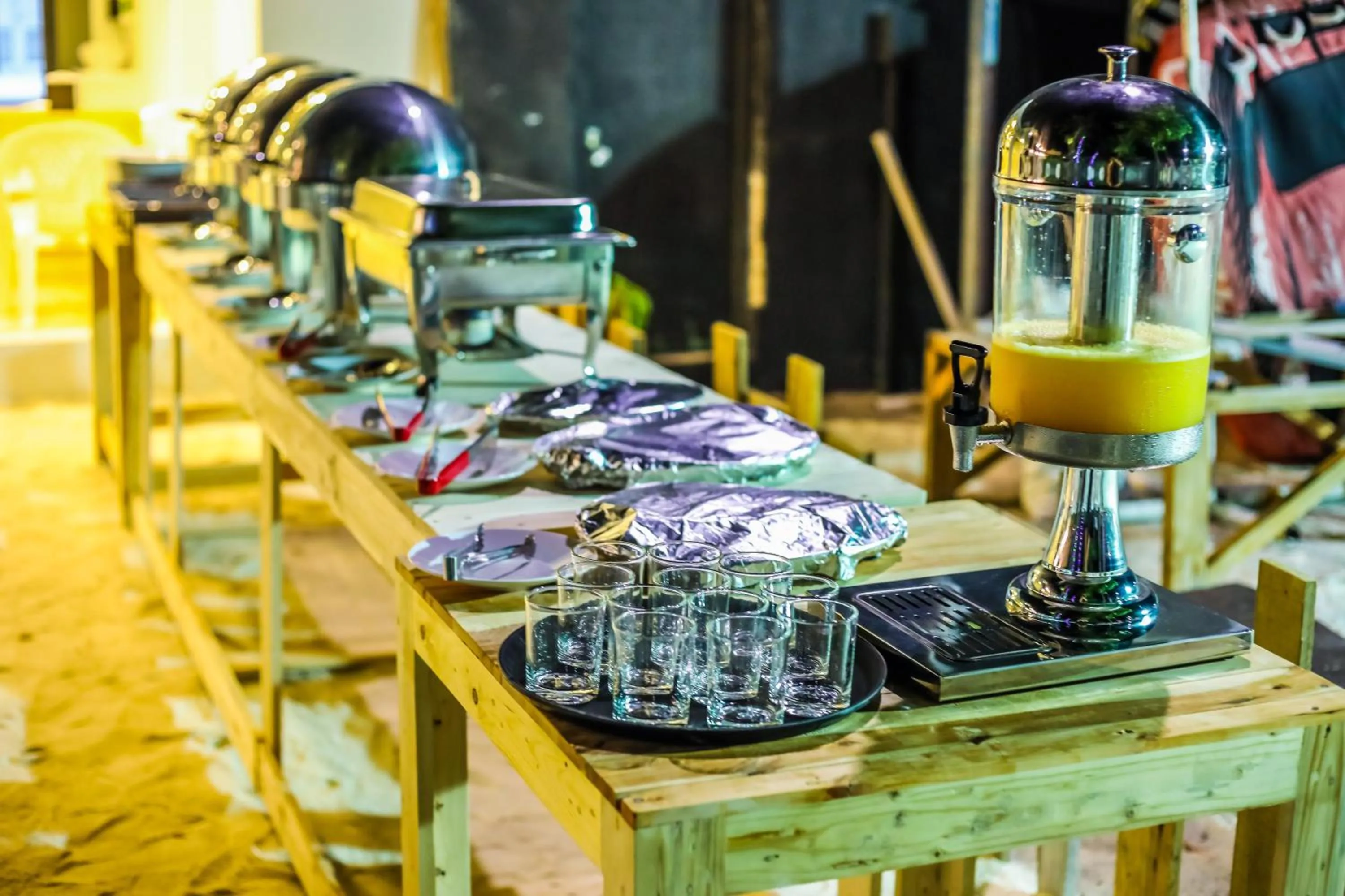 Restaurant/places to eat in Salt Beach Hotel