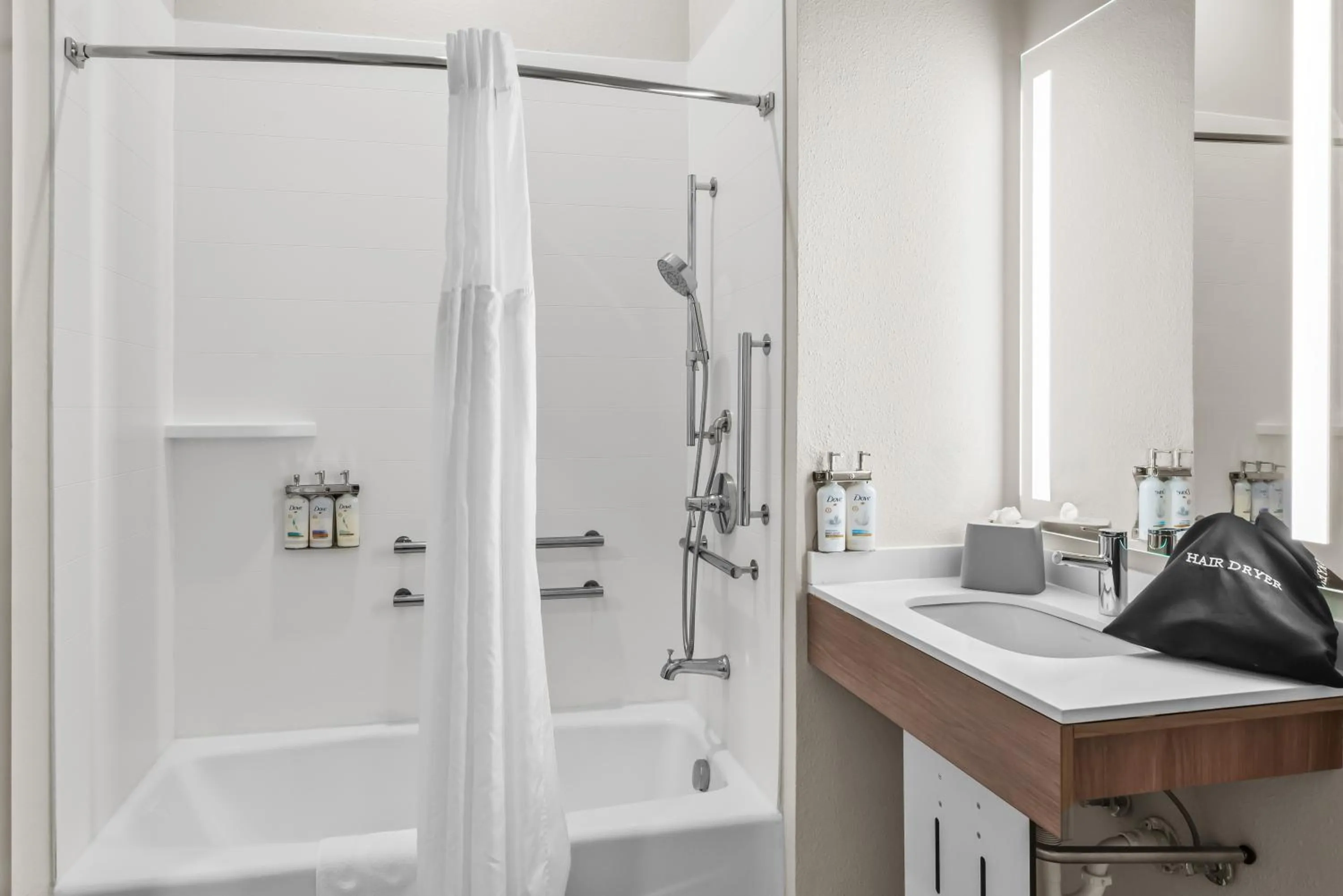 Guests in Holiday Inn Express Monticello by IHG