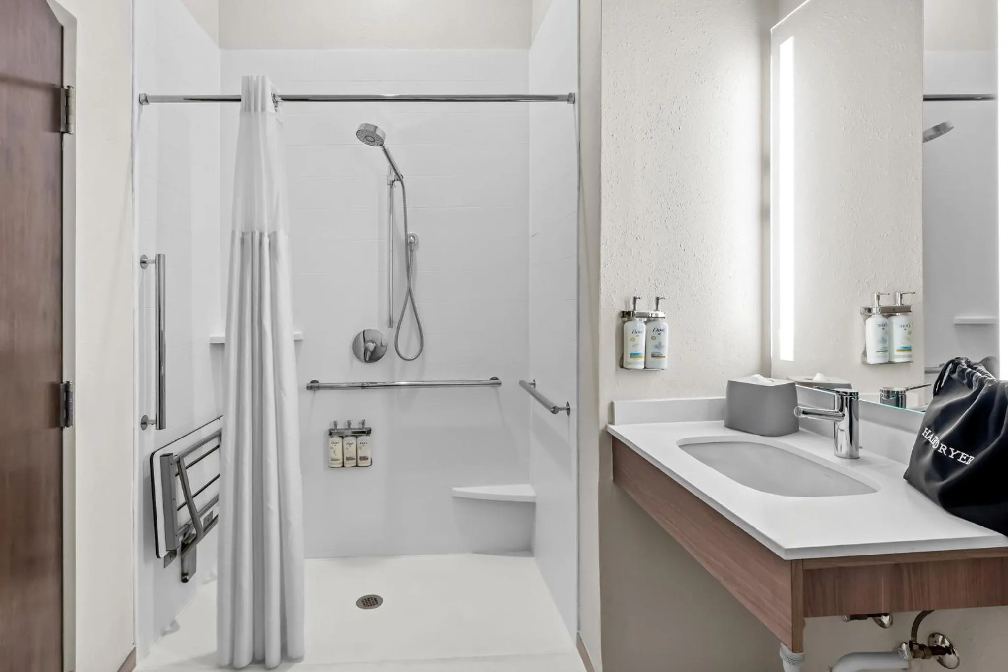 Photo of the whole room in Holiday Inn Express Monticello by IHG