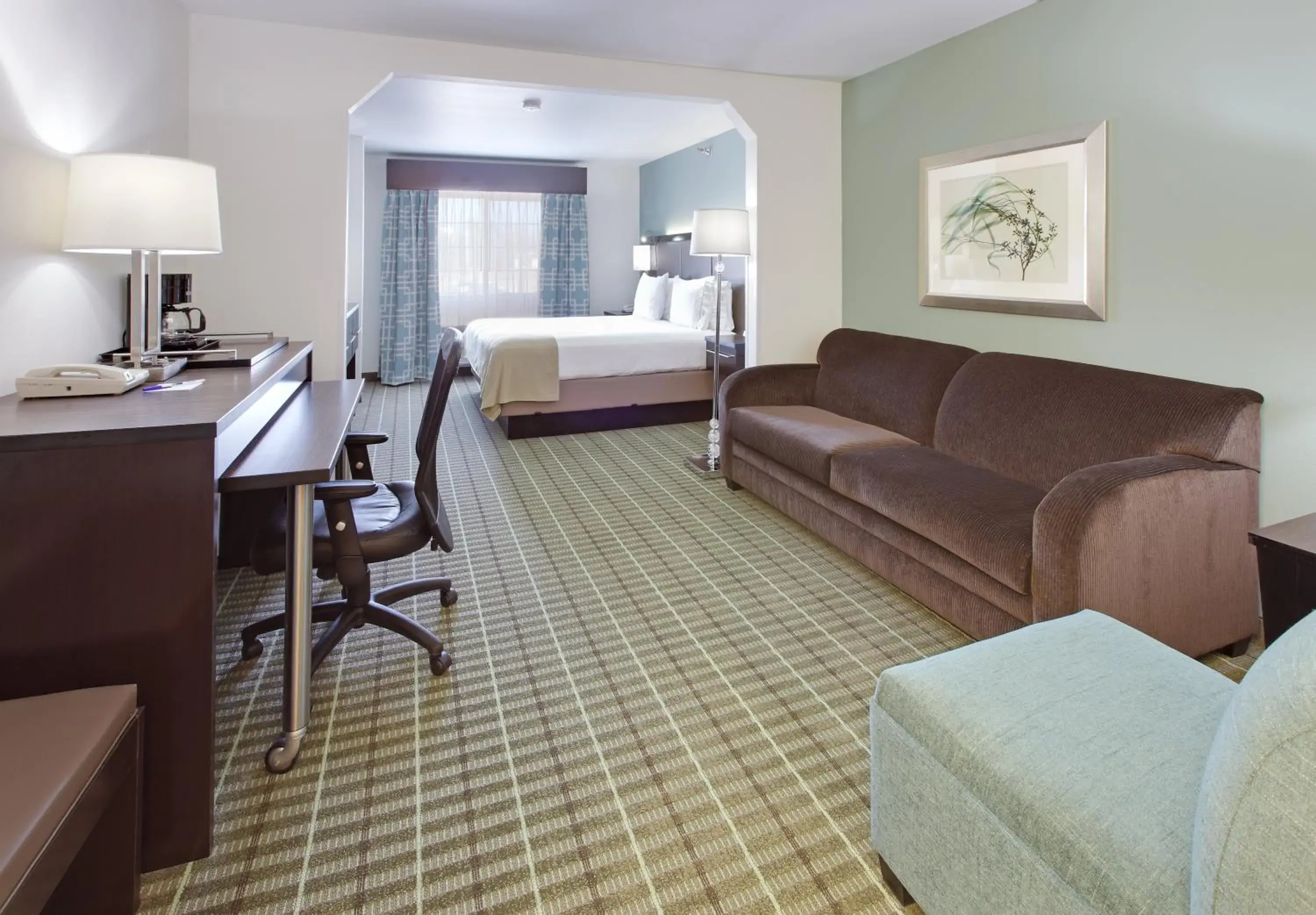 Standard King Room with Sofa Bed in Holiday Inn Express Monticello by IHG Standard King Room with Sofa Bed in Holiday Inn Express Monticello by IHG