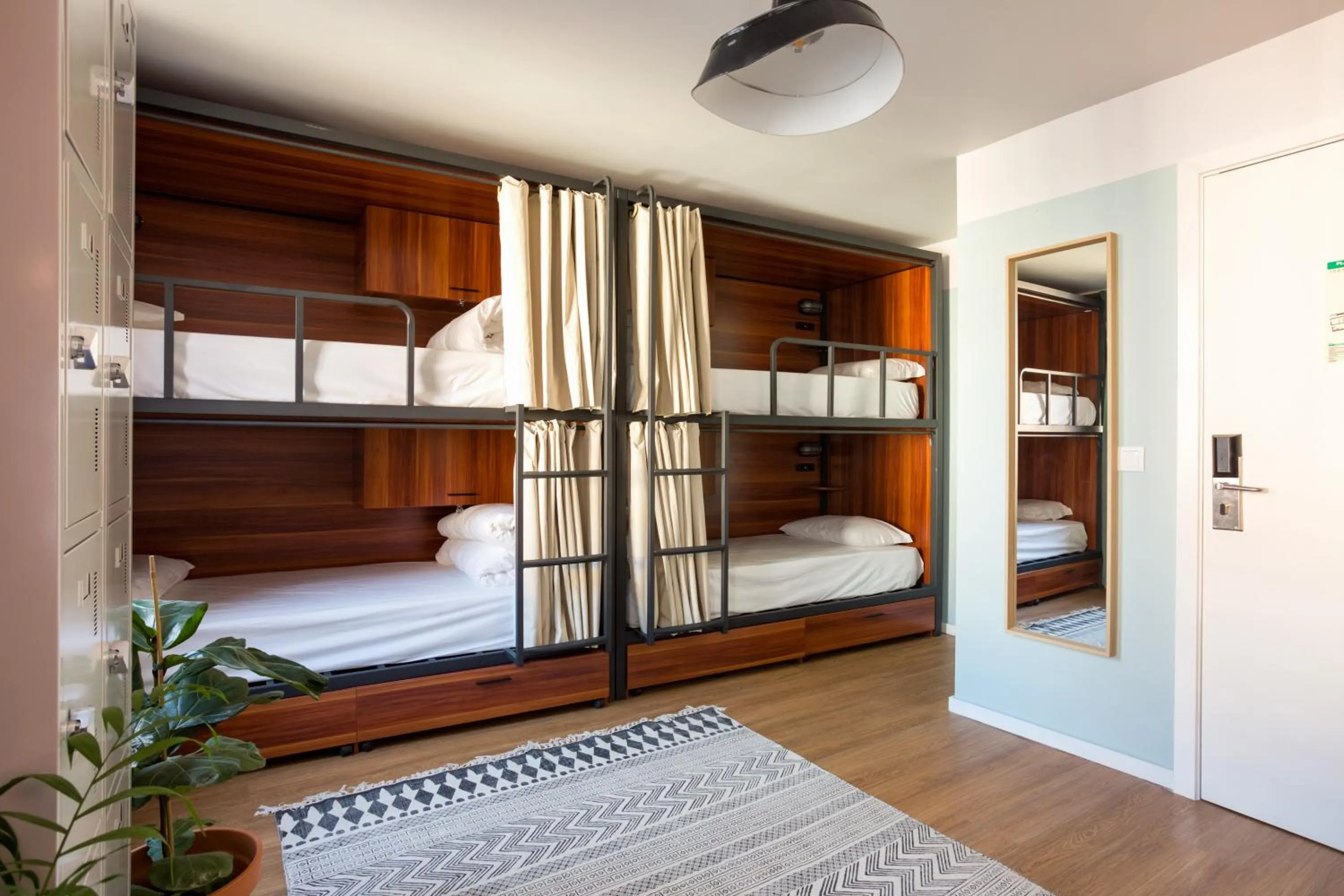 Bedroom, Bed in Secret Patio Lisbon