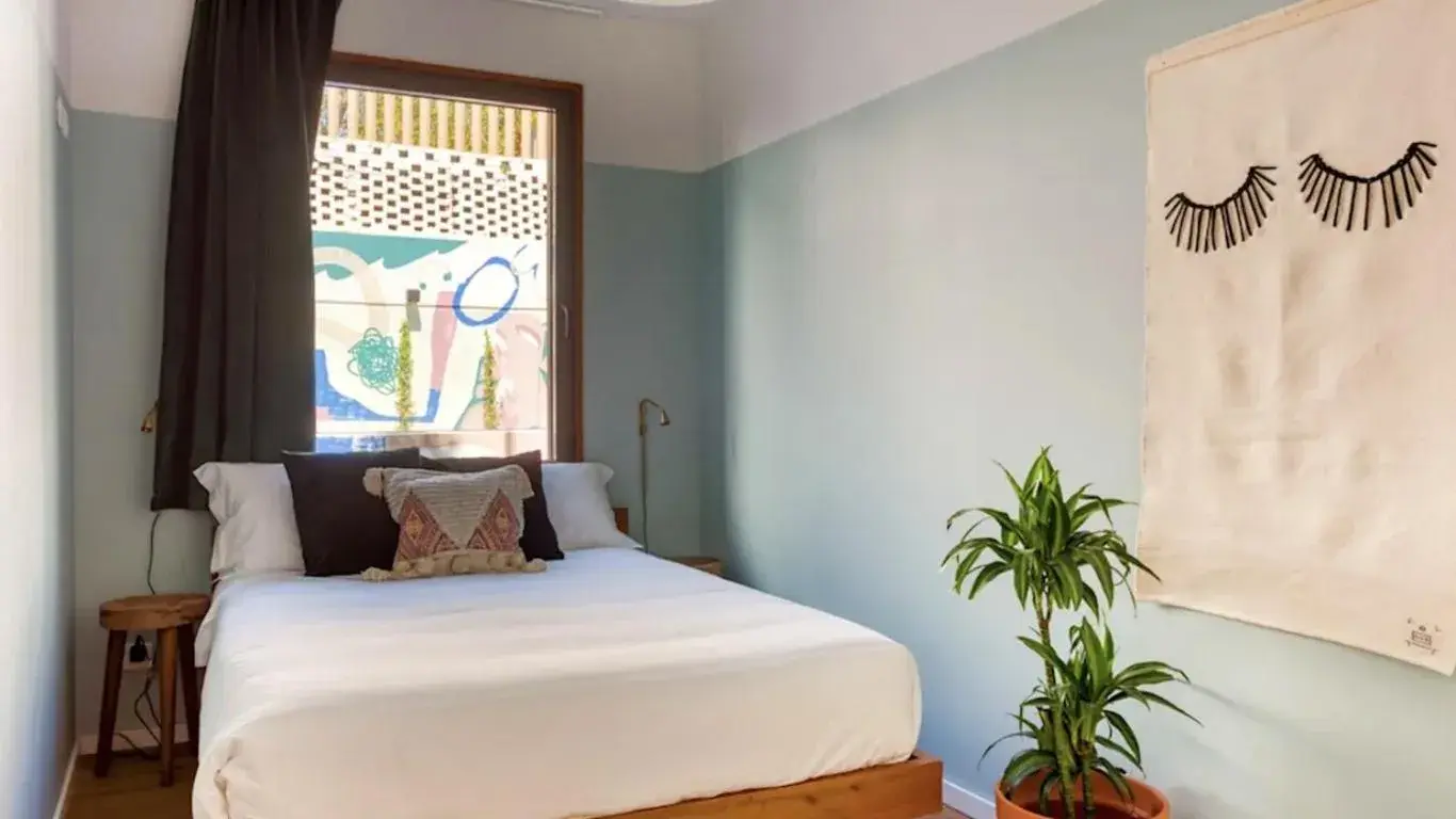 Small Room Shared Bathroom in Selina Secret Garden Lisbon by IKIGAI Global Hospitality Small Room Shared Bathroom in Selina Secret Garden Lisbon by IKIGAI Global Hospitality