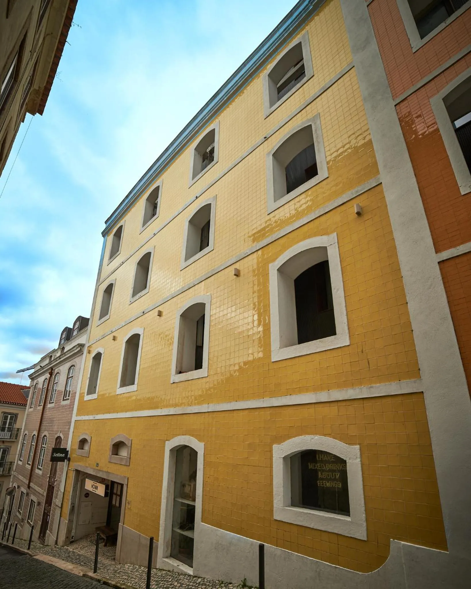 Facade/entrance in Secret Patio Lisbon