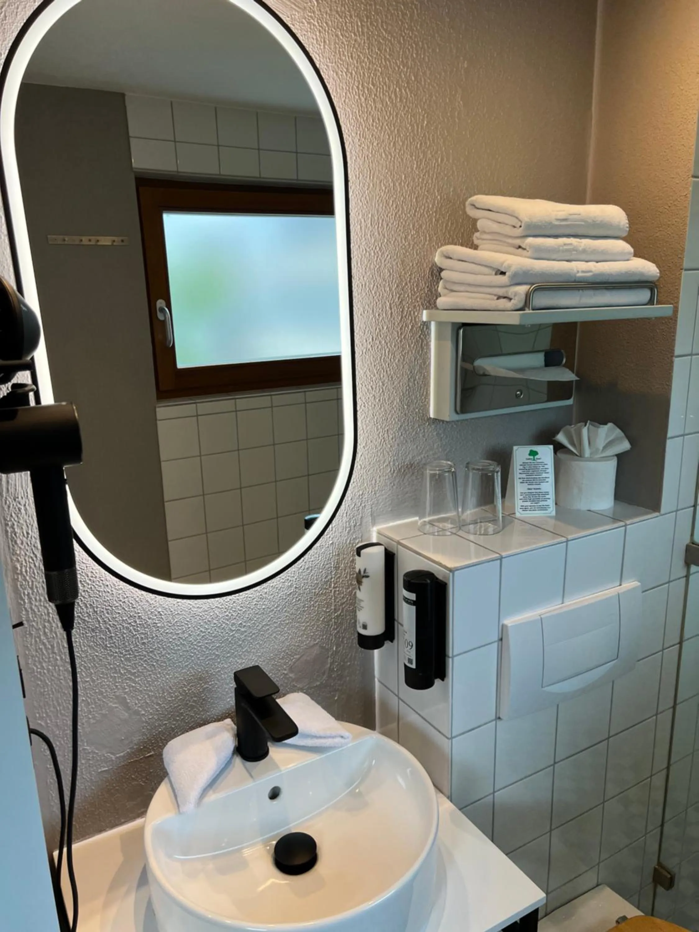 Bathroom in Lint Hotel Köln