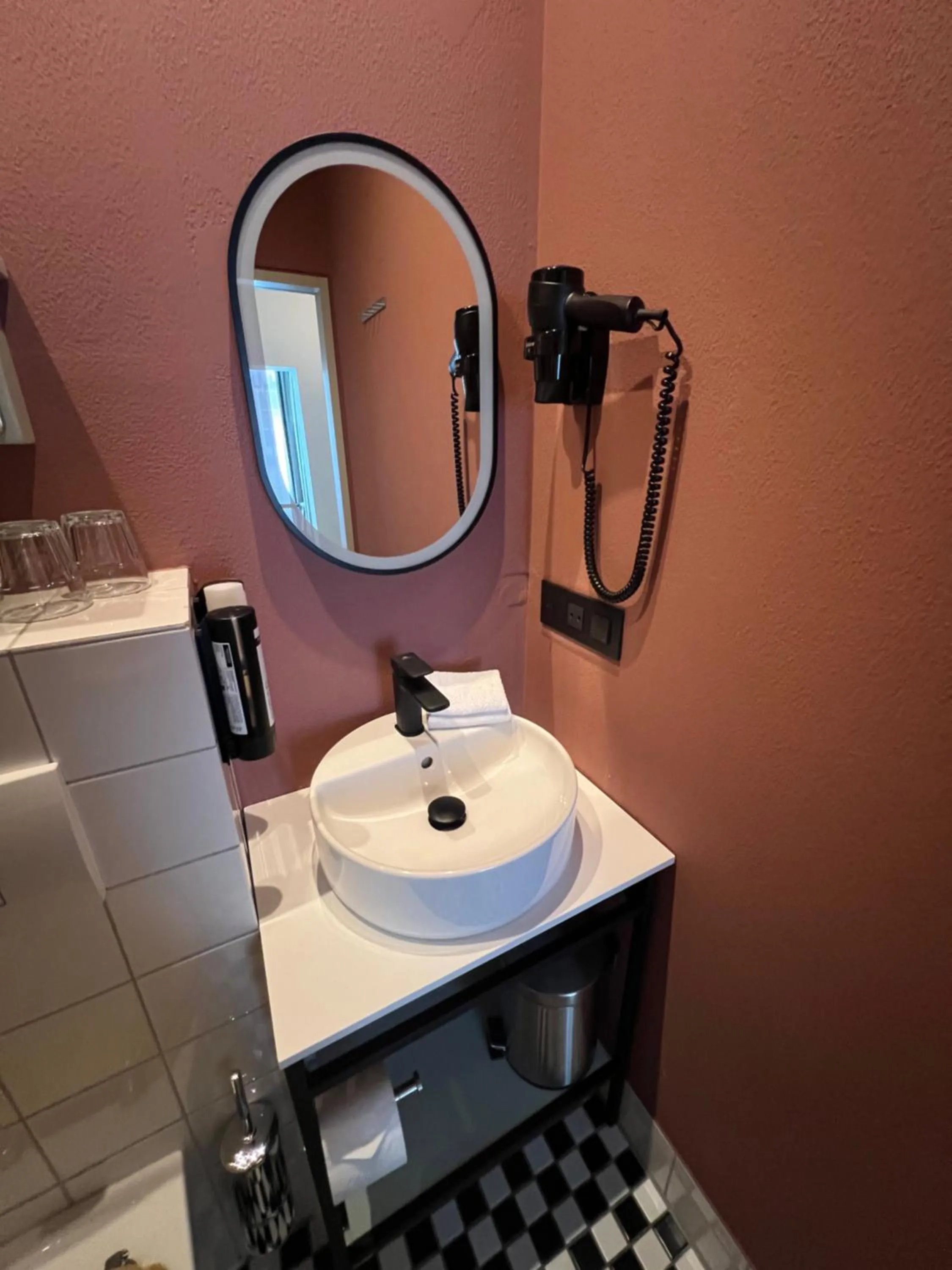 Bathroom in Lint Hotel Köln