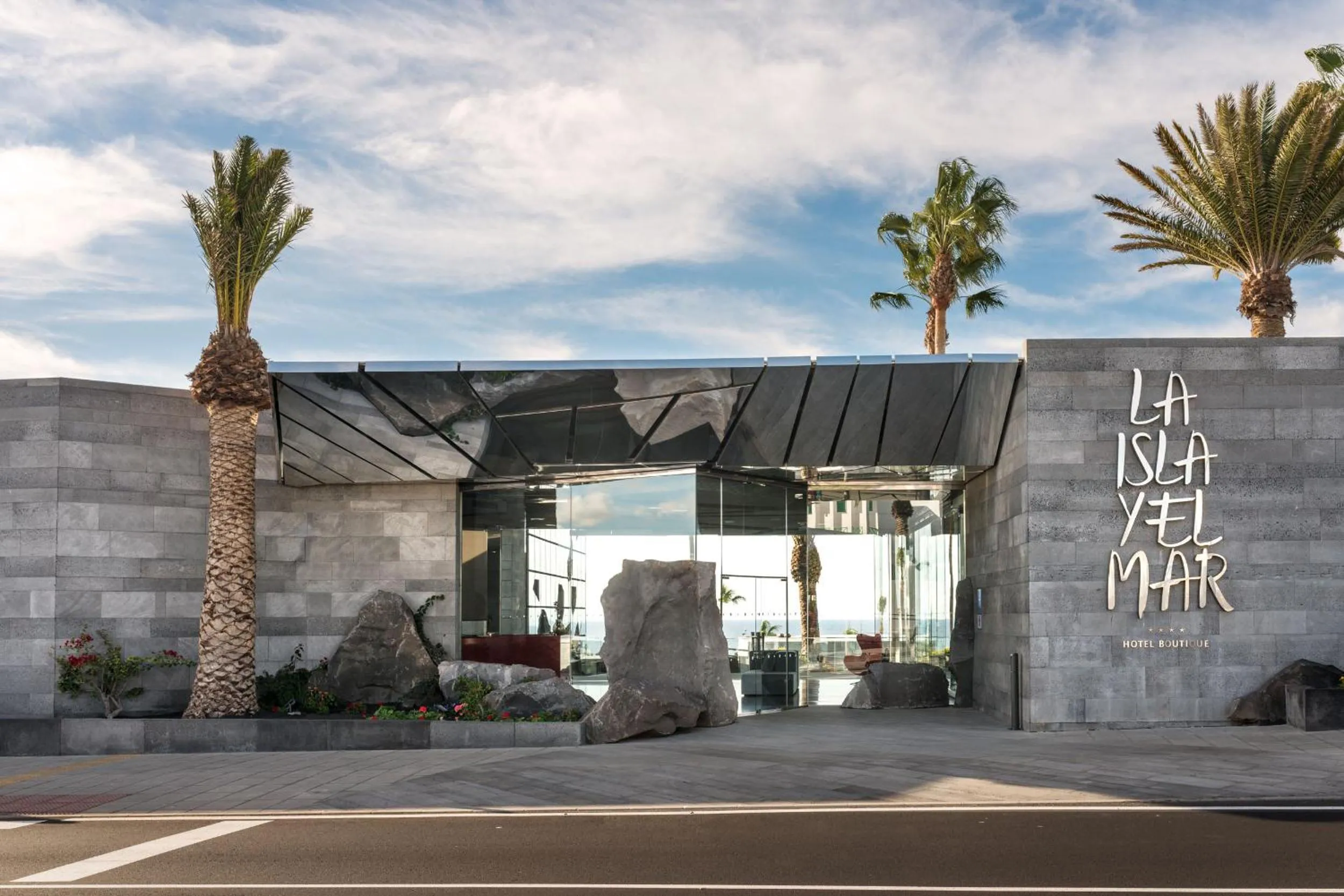 Facade/entrance in La Isla y el Mar, Hotel Boutique