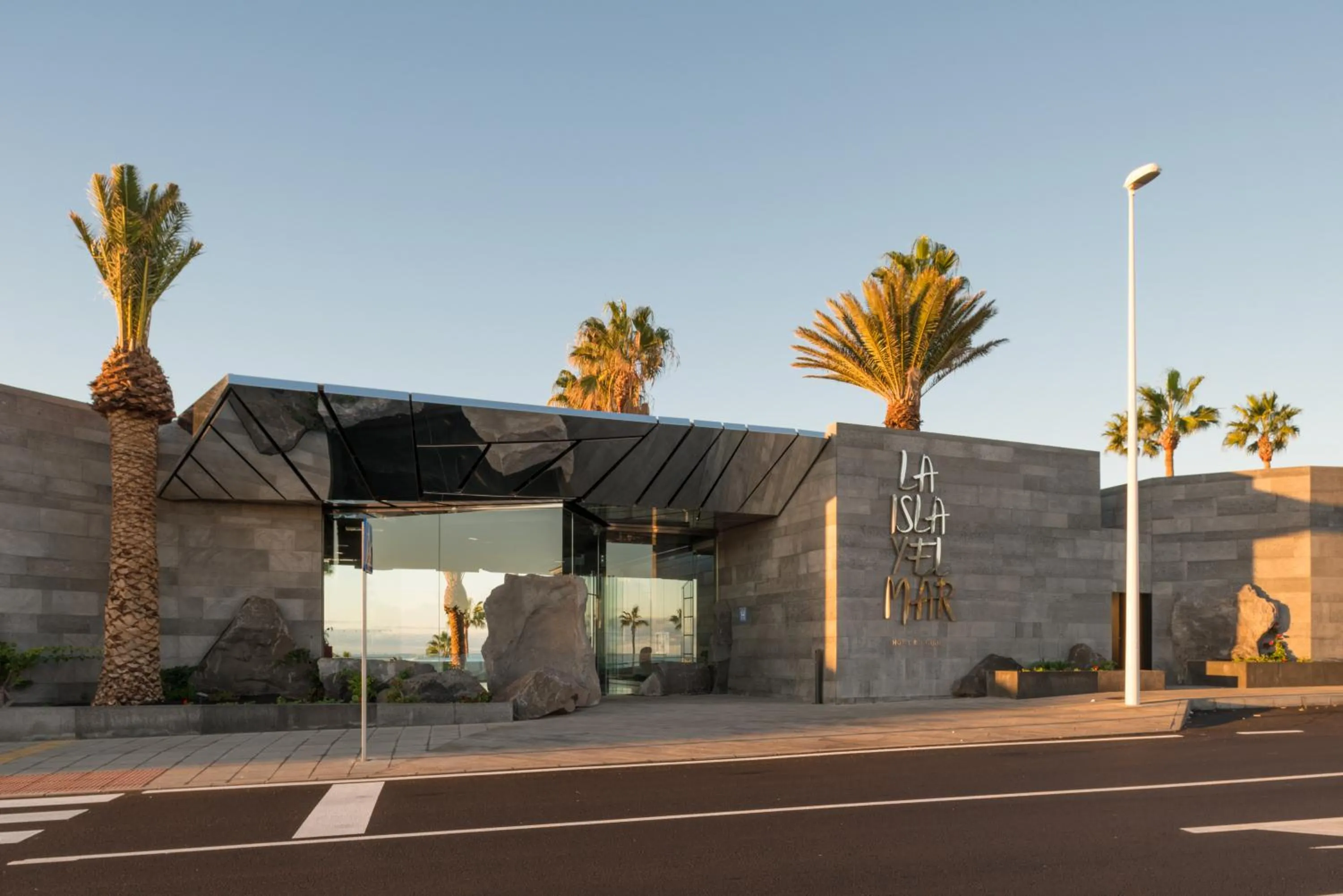 Facade/entrance in La Isla y el Mar, Hotel Boutique