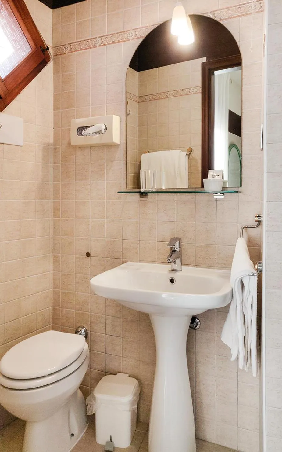 Toilet in Hotel Castello S. Antonio