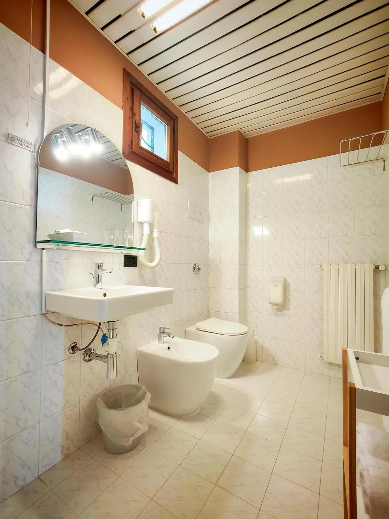 Shower in Hotel Castello S. Antonio