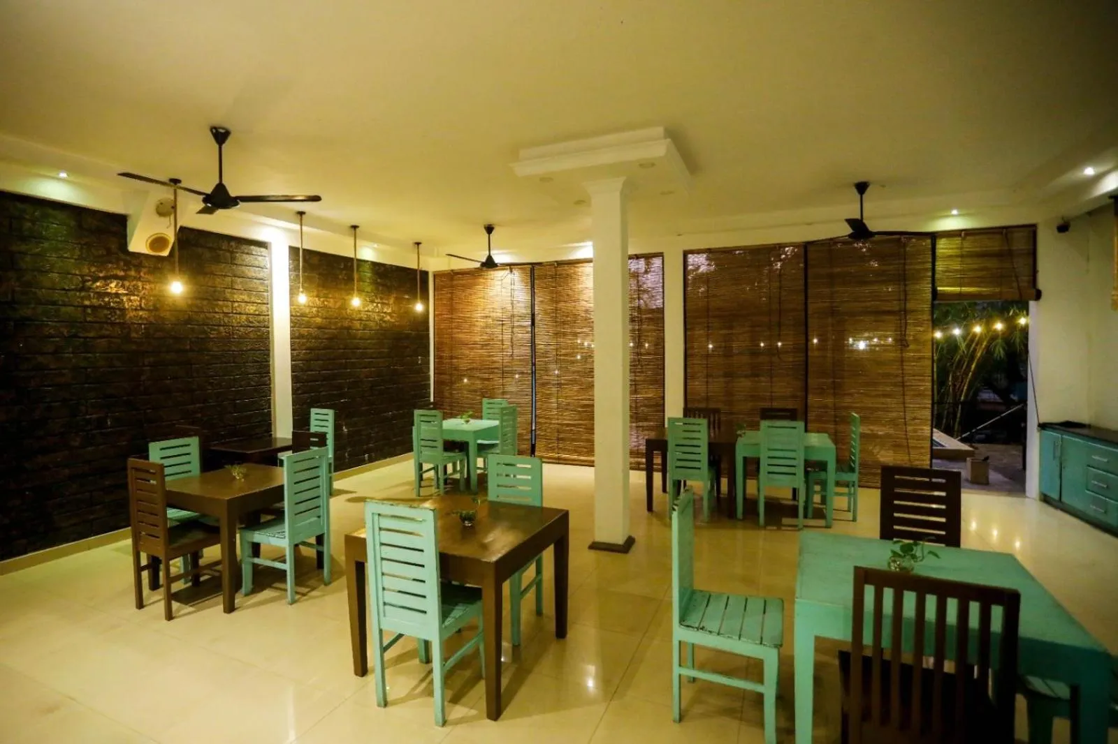 Restaurant/places to eat in Summerside Residence