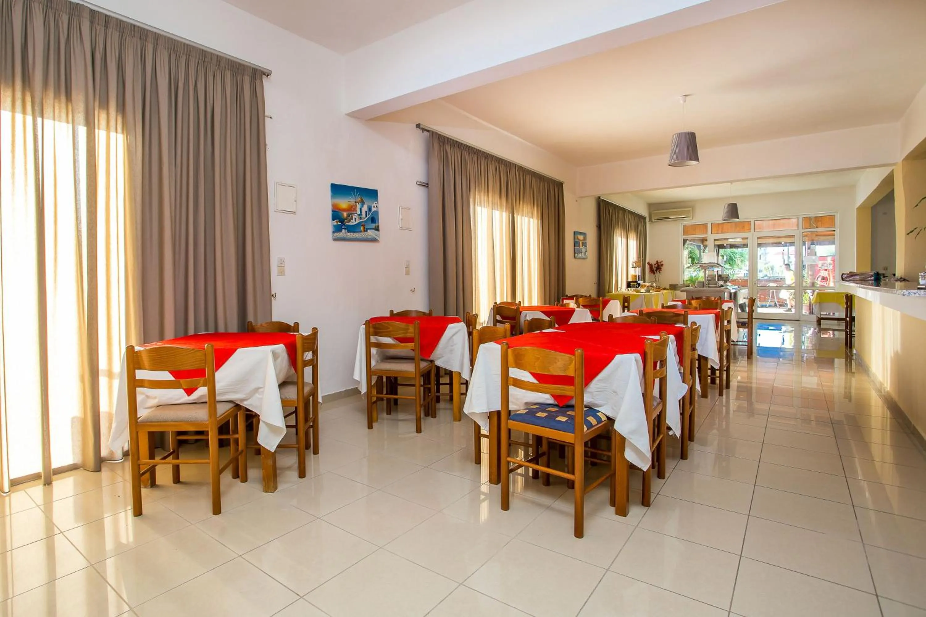 Restaurant/places to eat in Mon Repos Hotel