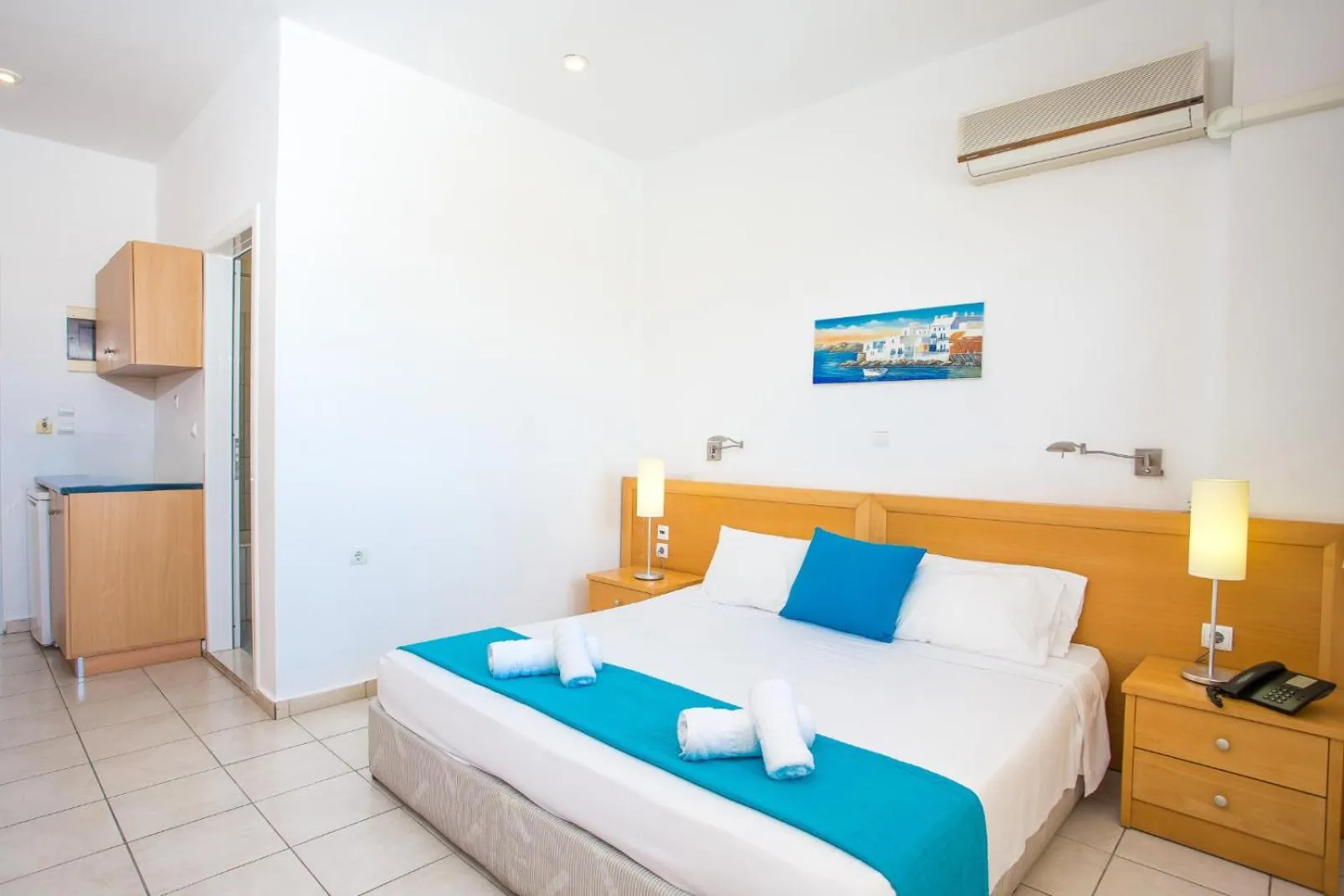 Bedroom, Bed in Mon Repos Hotel