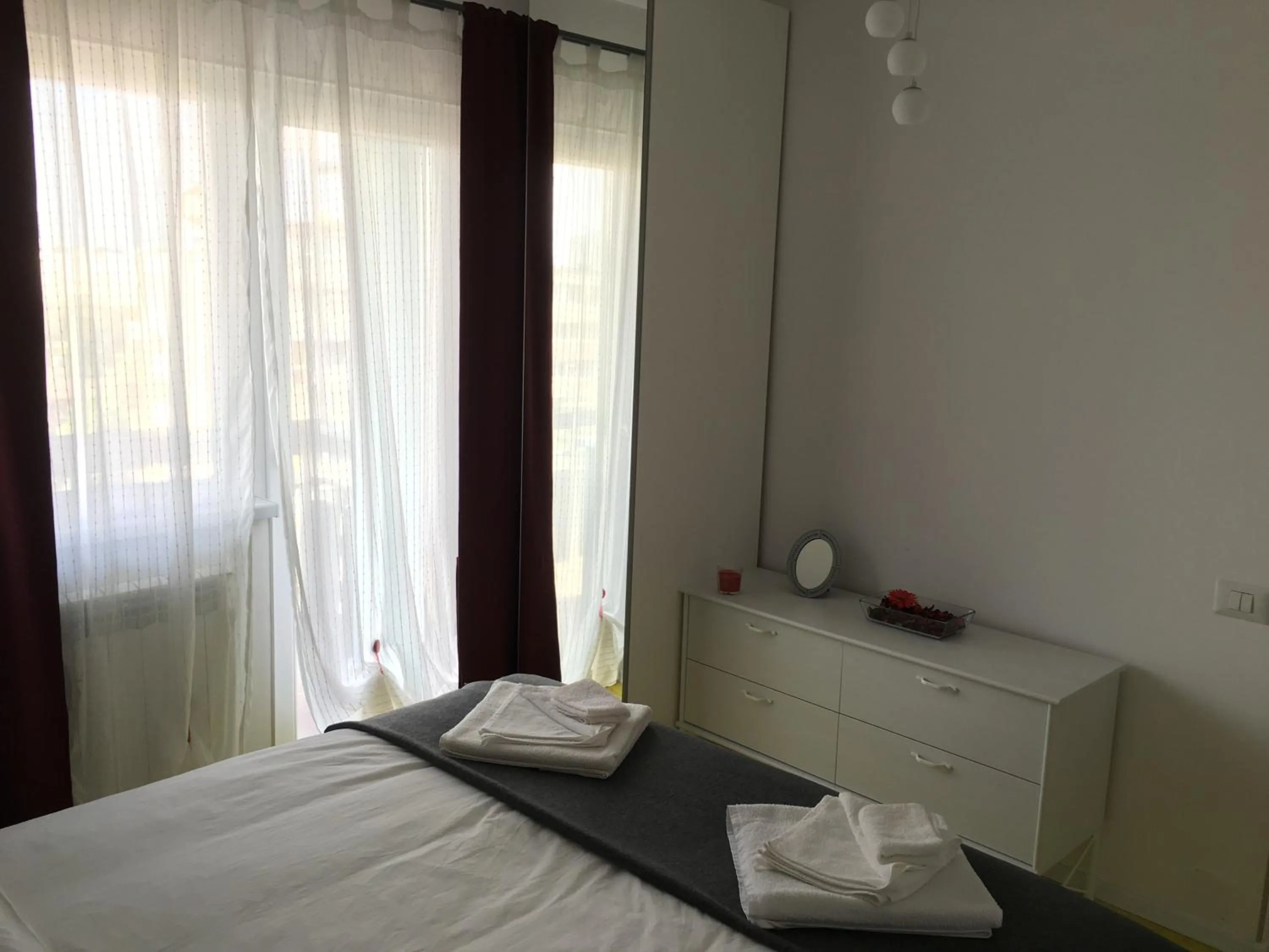 Bedroom, Bed in New Central Roof top view