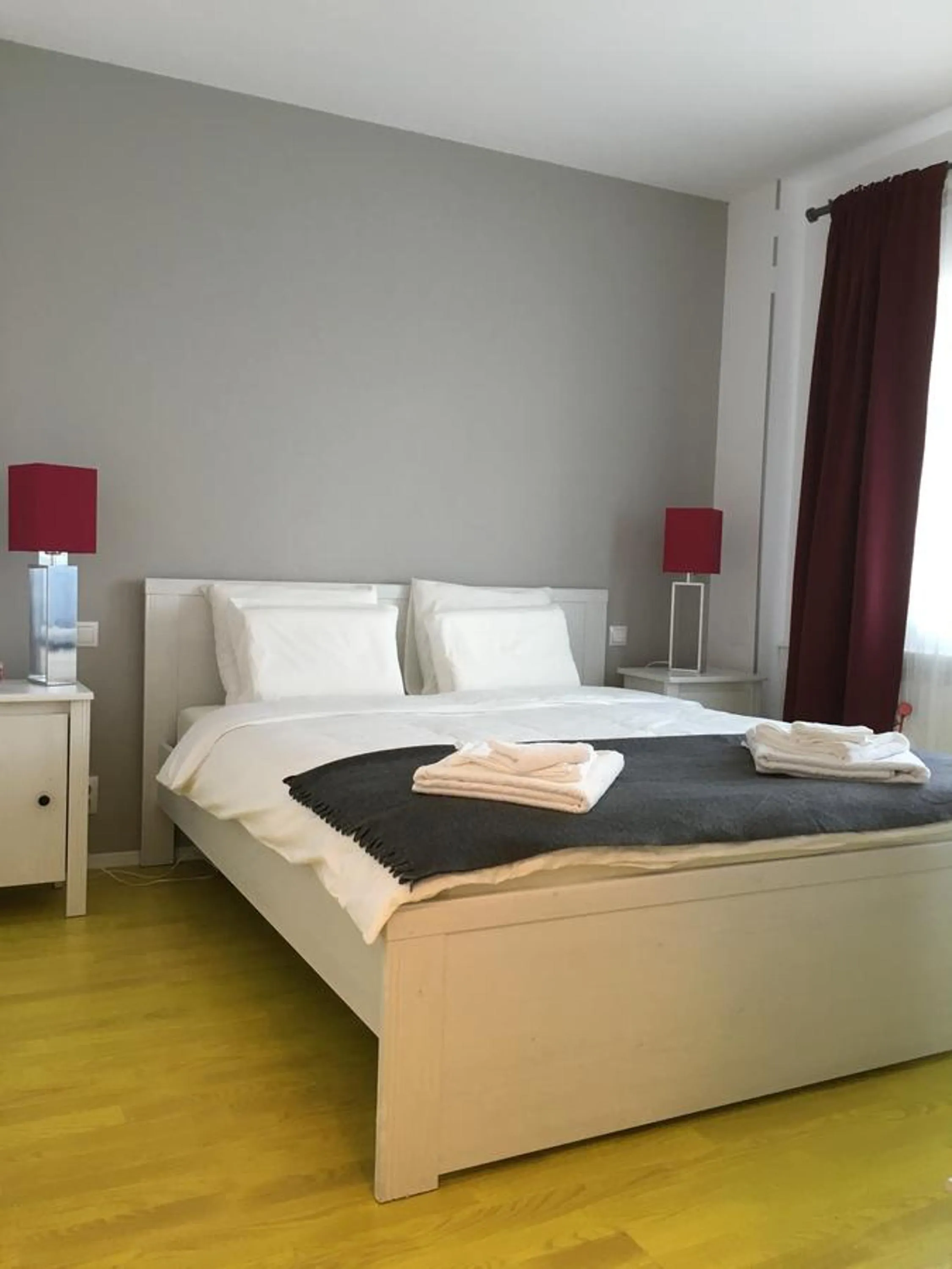 Photo of the whole room, Bed in New Central Roof top view