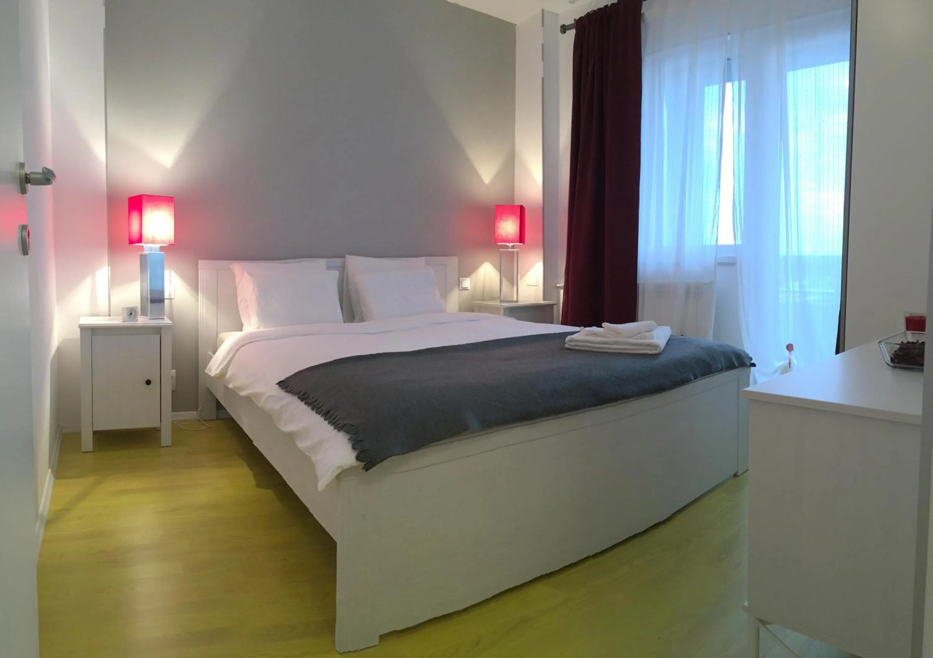 Bedroom, Bed in New Central Roof top view