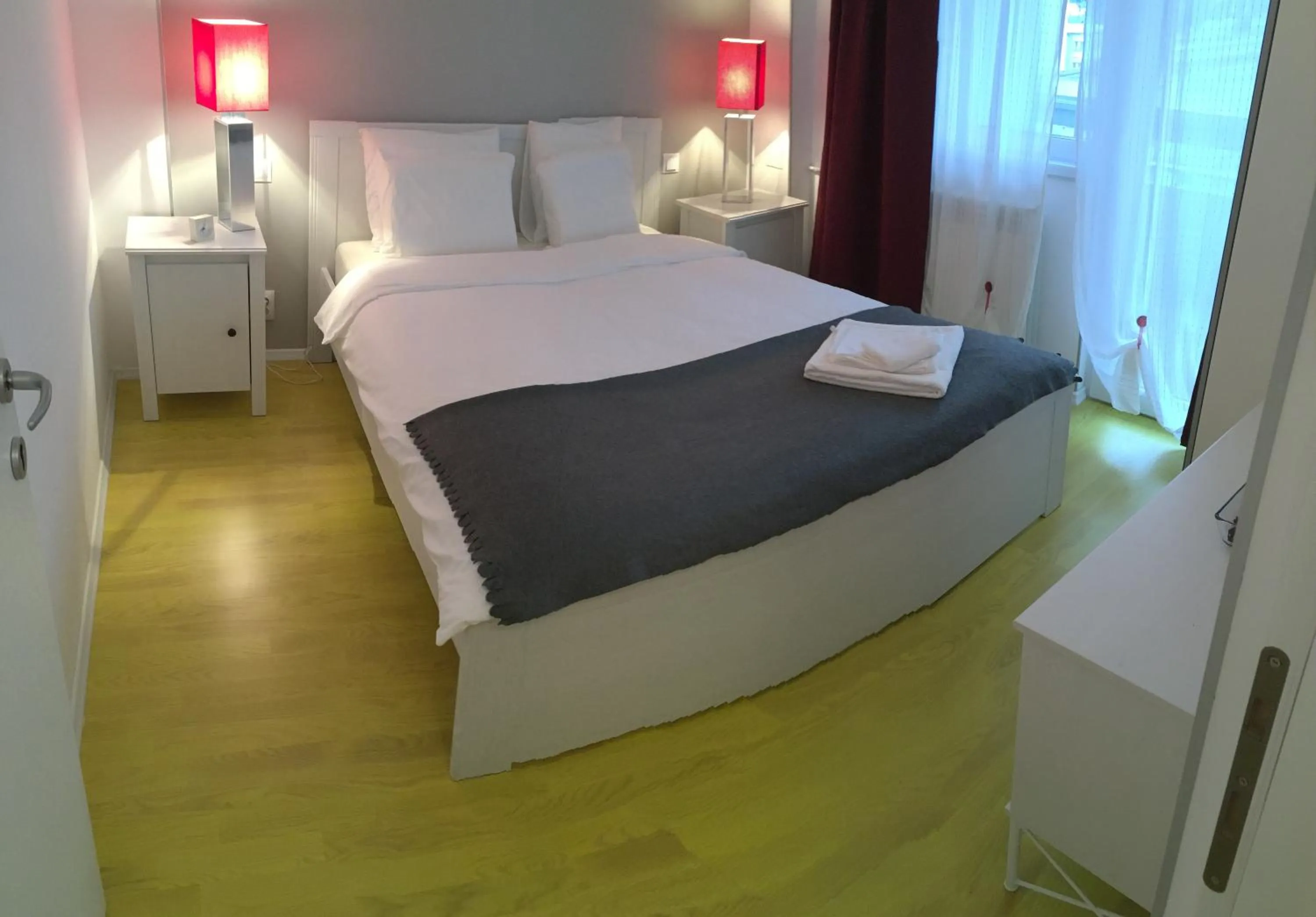 Bedroom, Bed in New Central Roof top view