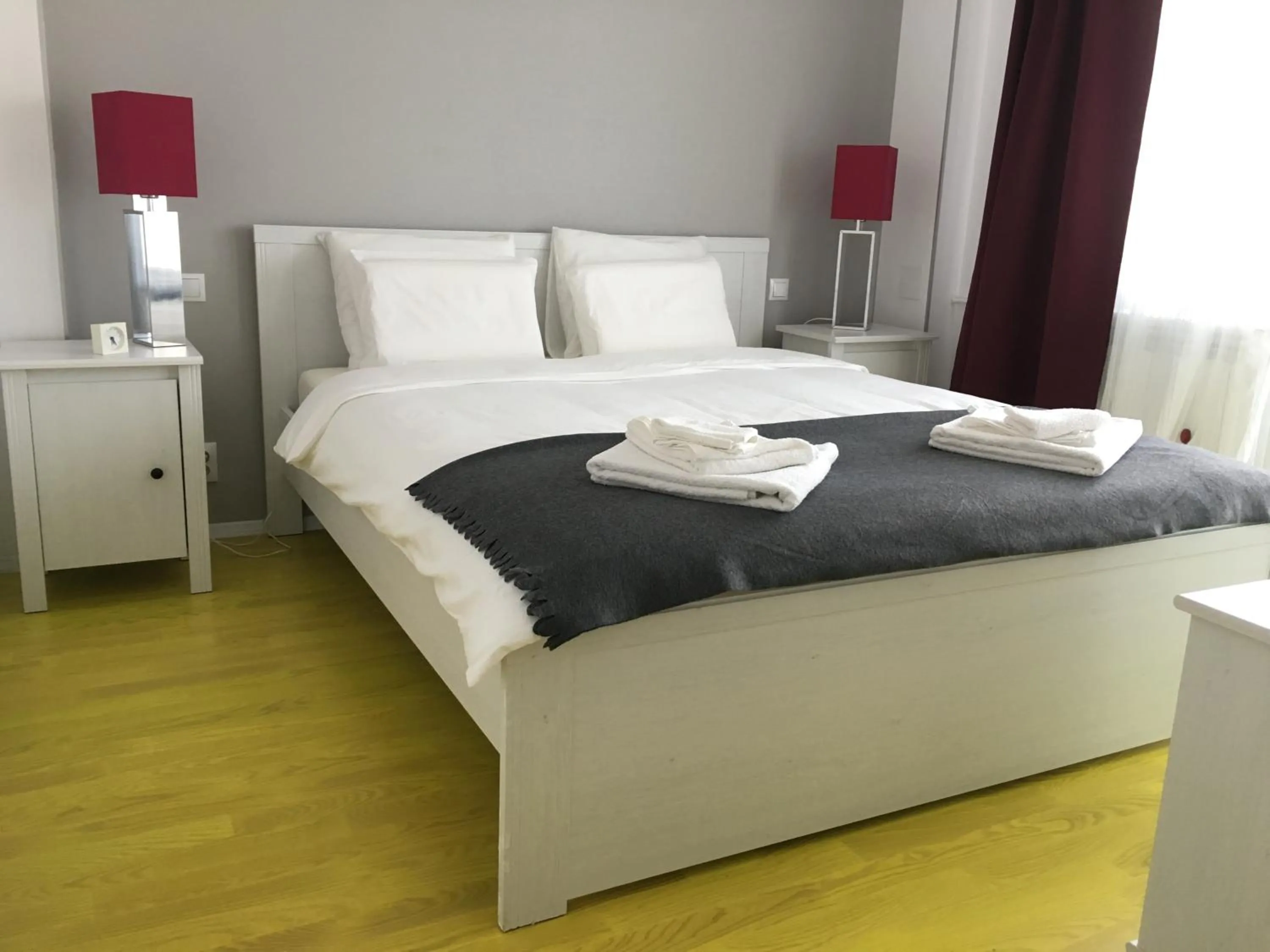 Bedroom, Bed in New Central Roof top view