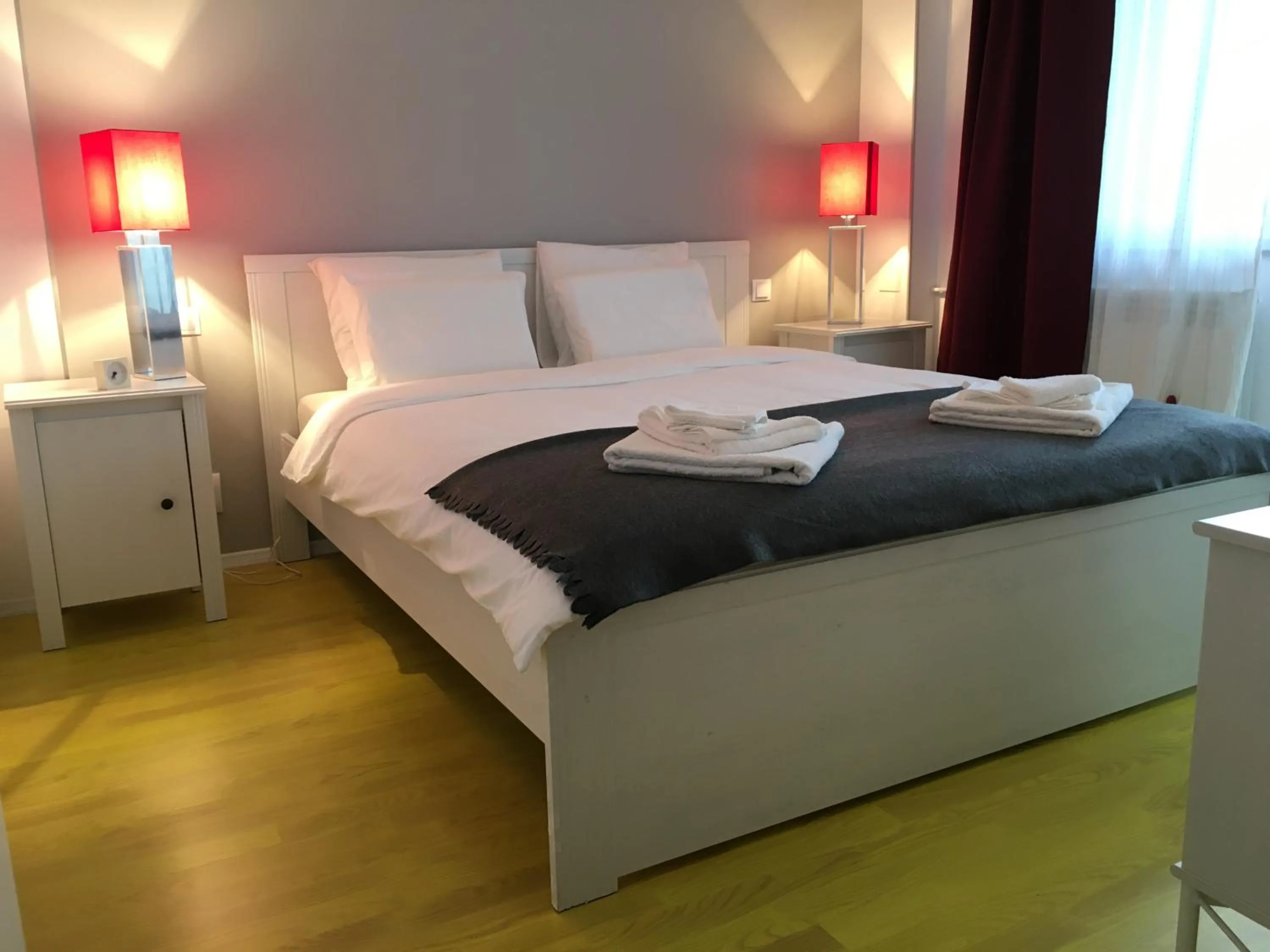 Summer, Bed in New Central Roof top view