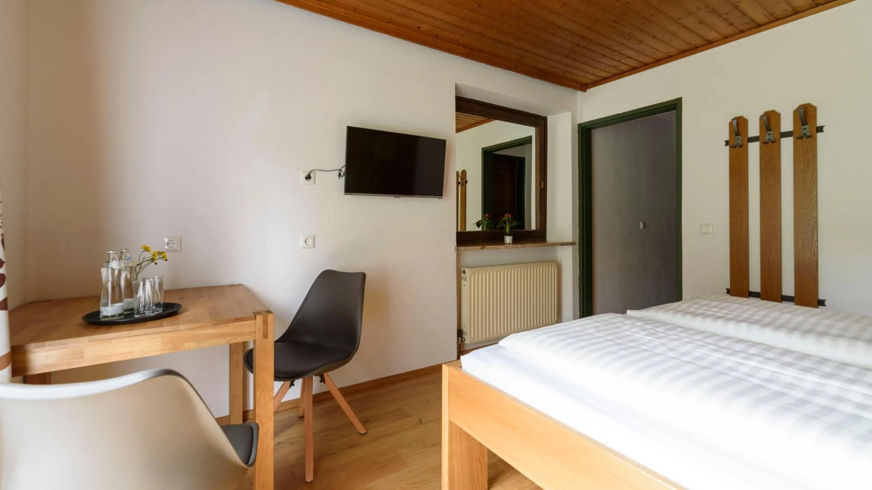 Bed in Hotel Landhaus Ausswinkl