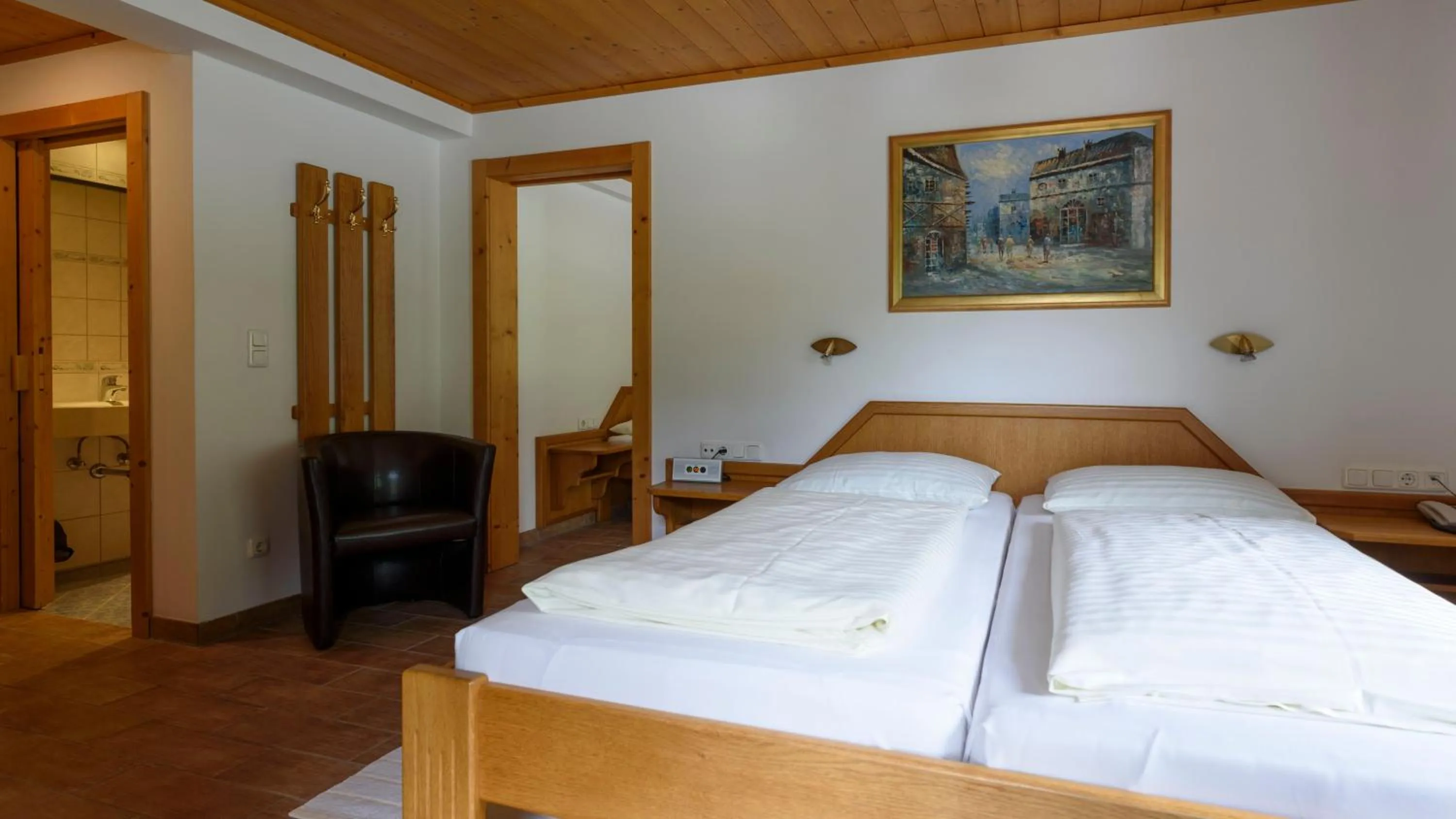 Bed in Hotel Landhaus Ausswinkl