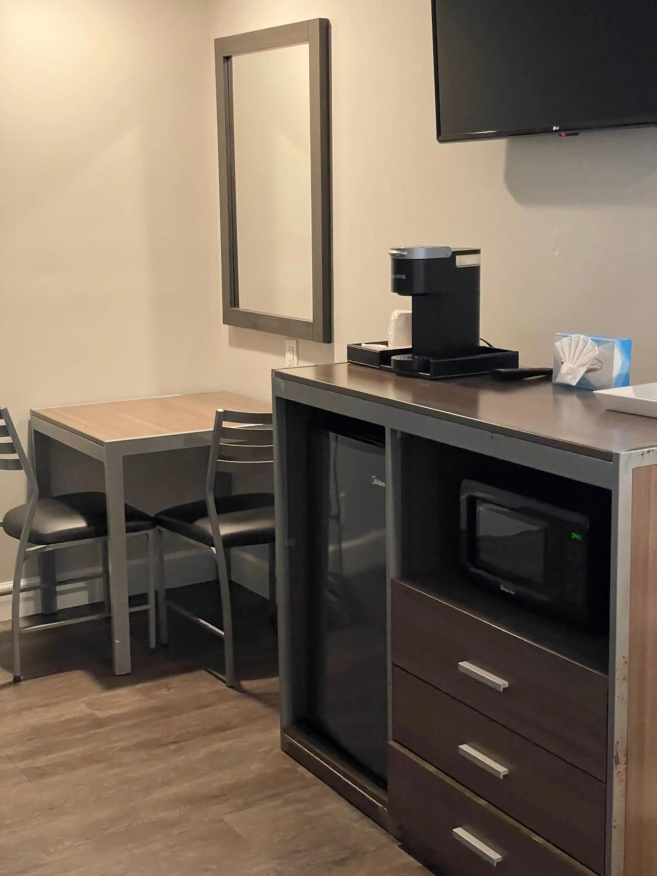 Coffee/tea facilities in Stargazer Hotel