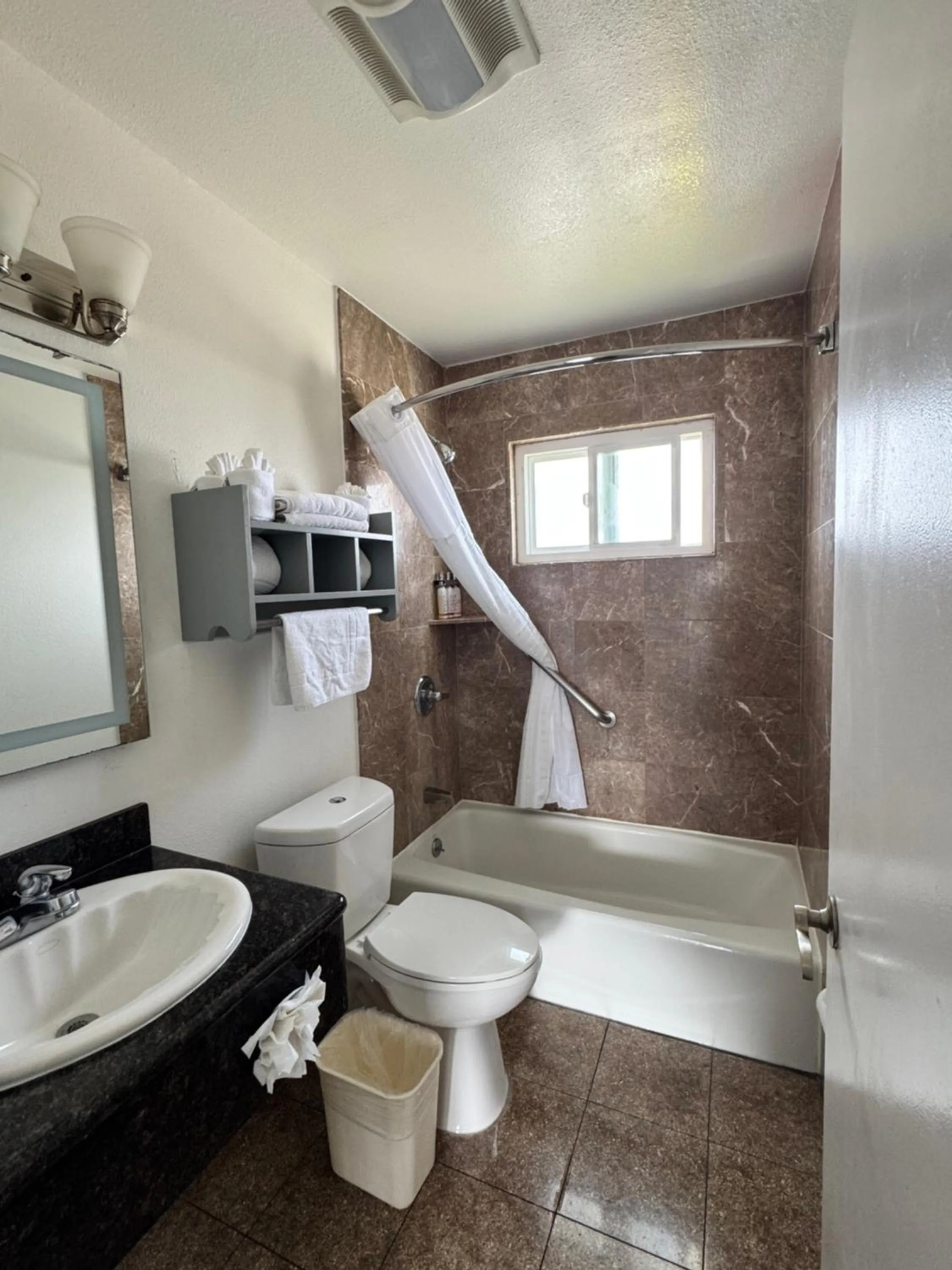 Bath in Stargazer Hotel