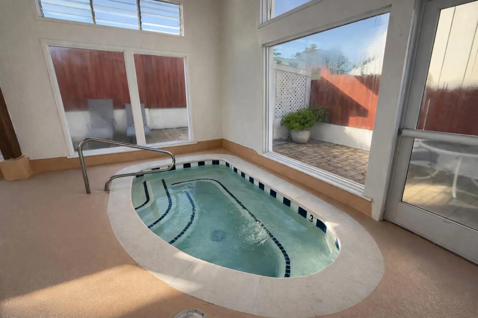 Hot Tub in Stargazer Hotel