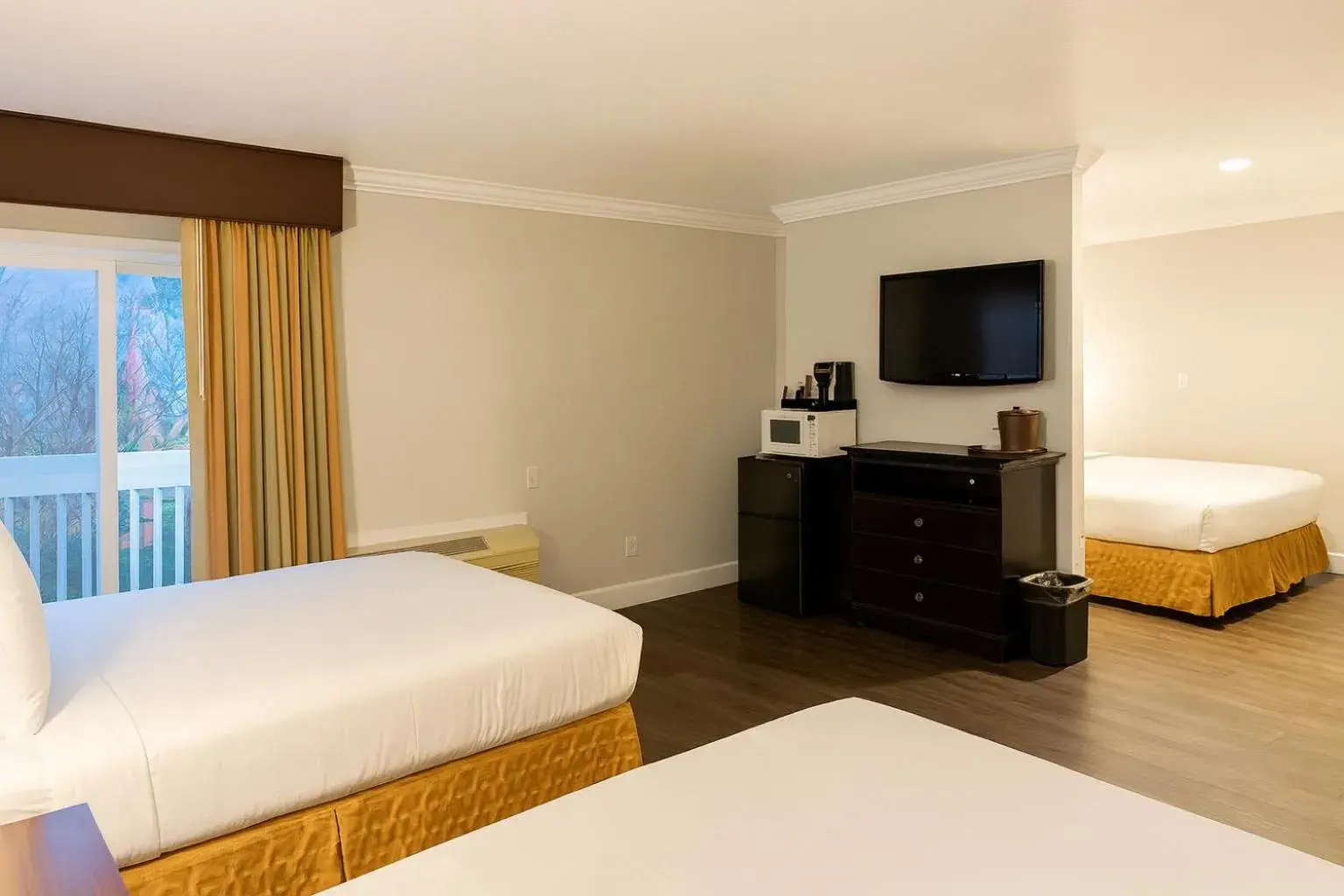 Deluxe Family Room in Stargazer Hotel Deluxe Family Room in Stargazer Hotel