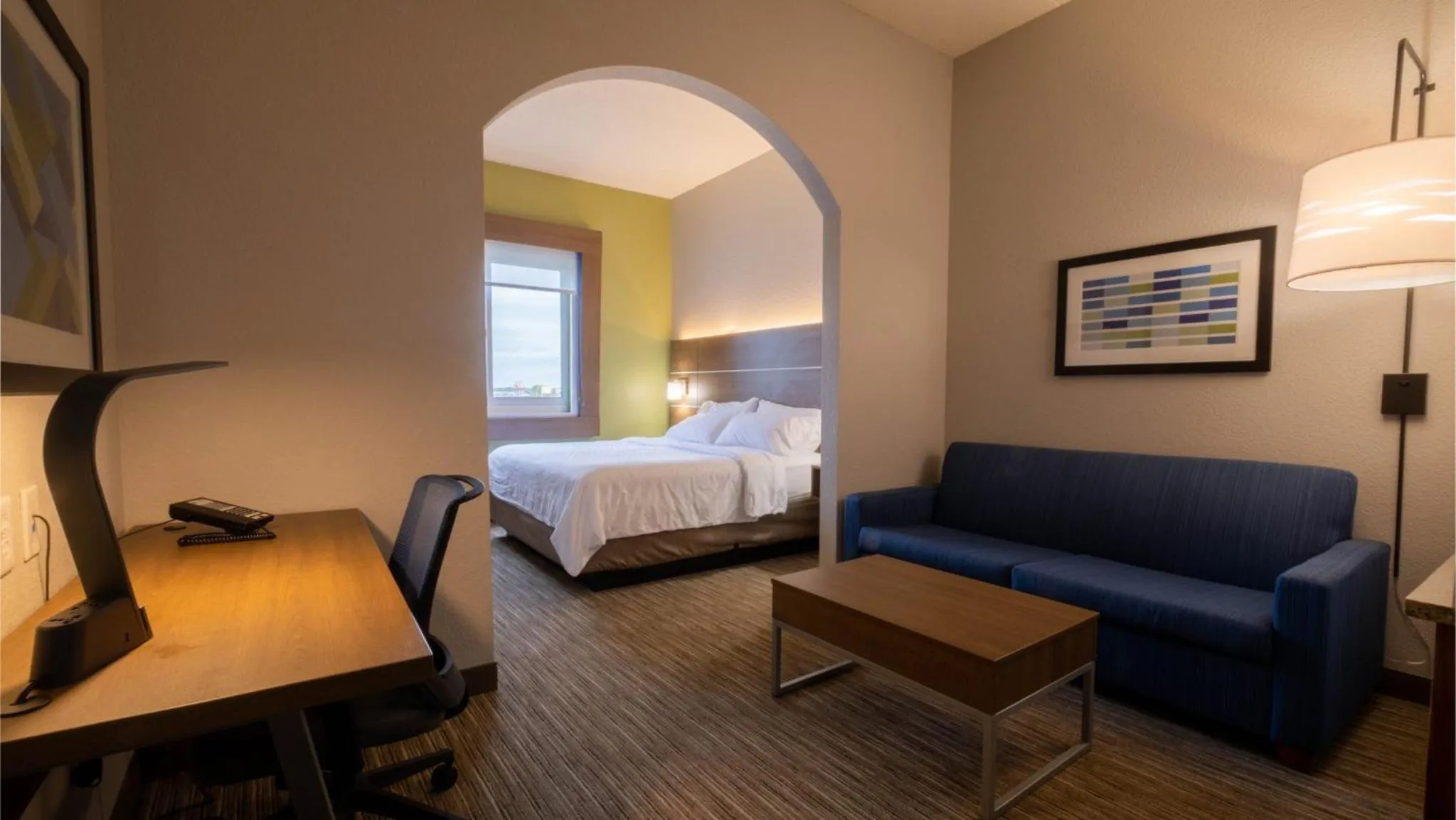 Photo of the whole room, Bed in Holiday Inn Express Hotel & Suites Mankato East by IHG