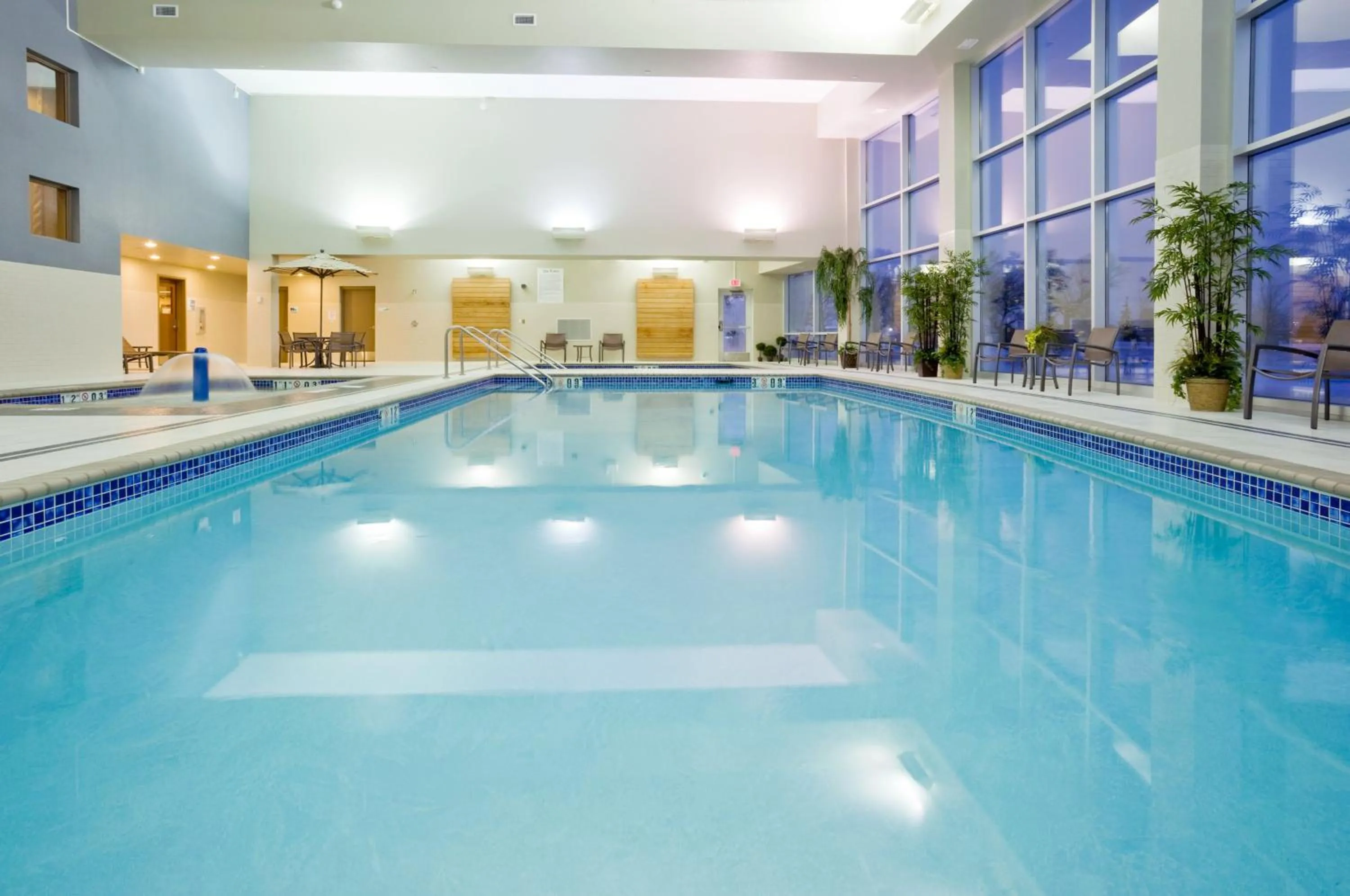 Swimming pool in Holiday Inn Express Hotel & Suites Mankato East by IHG