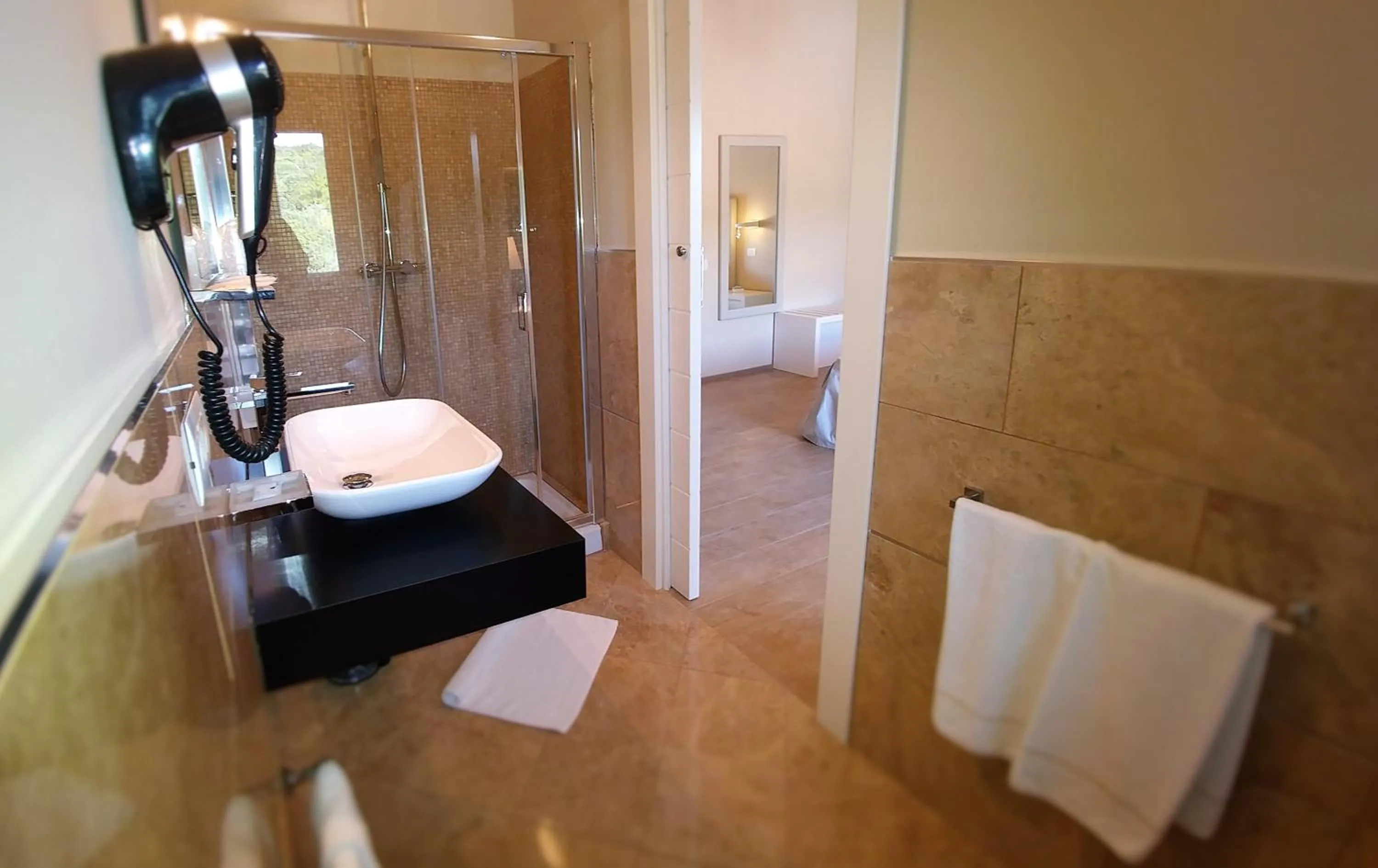 Shower, Bed in Relais I Piastroni