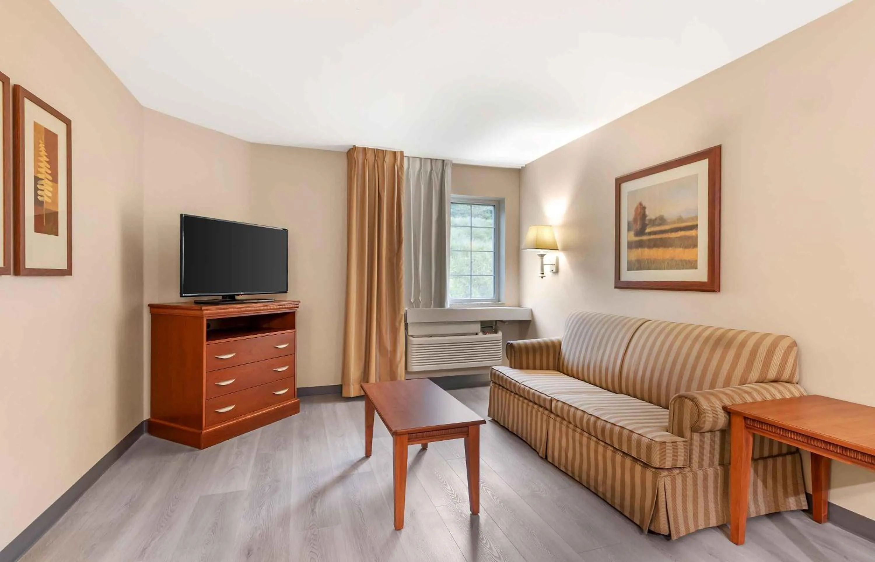 Bedroom in Extended Stay America Suites - McAlester - Hwy 69