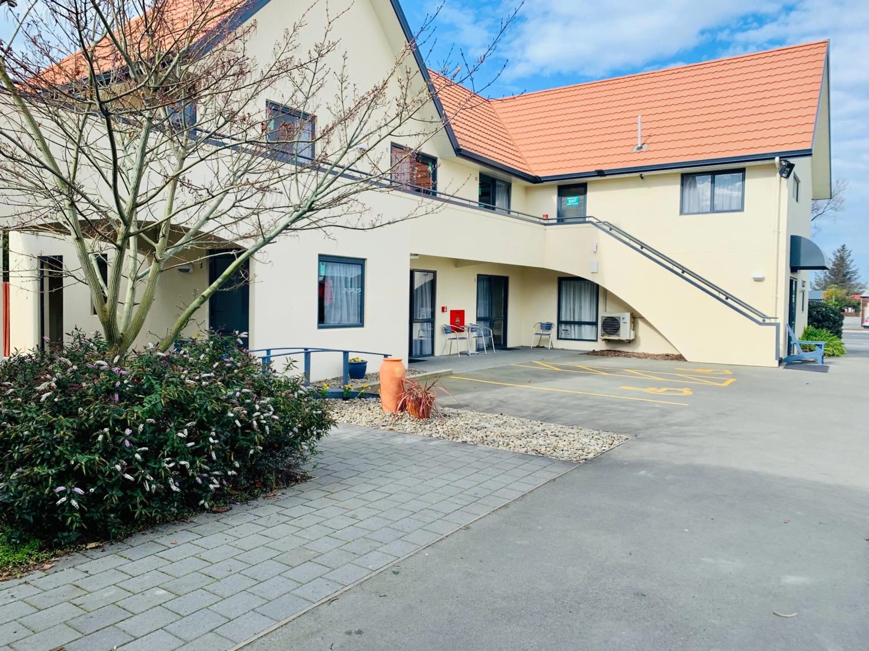 Property building in Bella Vista Motel Oamaru