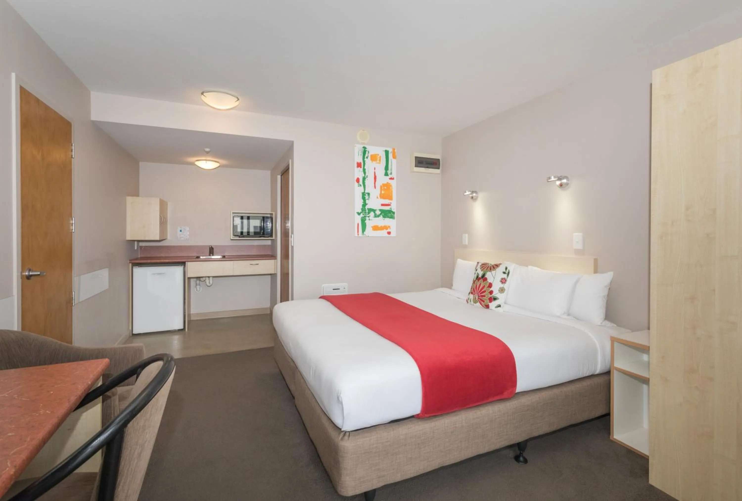 Bed in Bella Vista Motel Oamaru