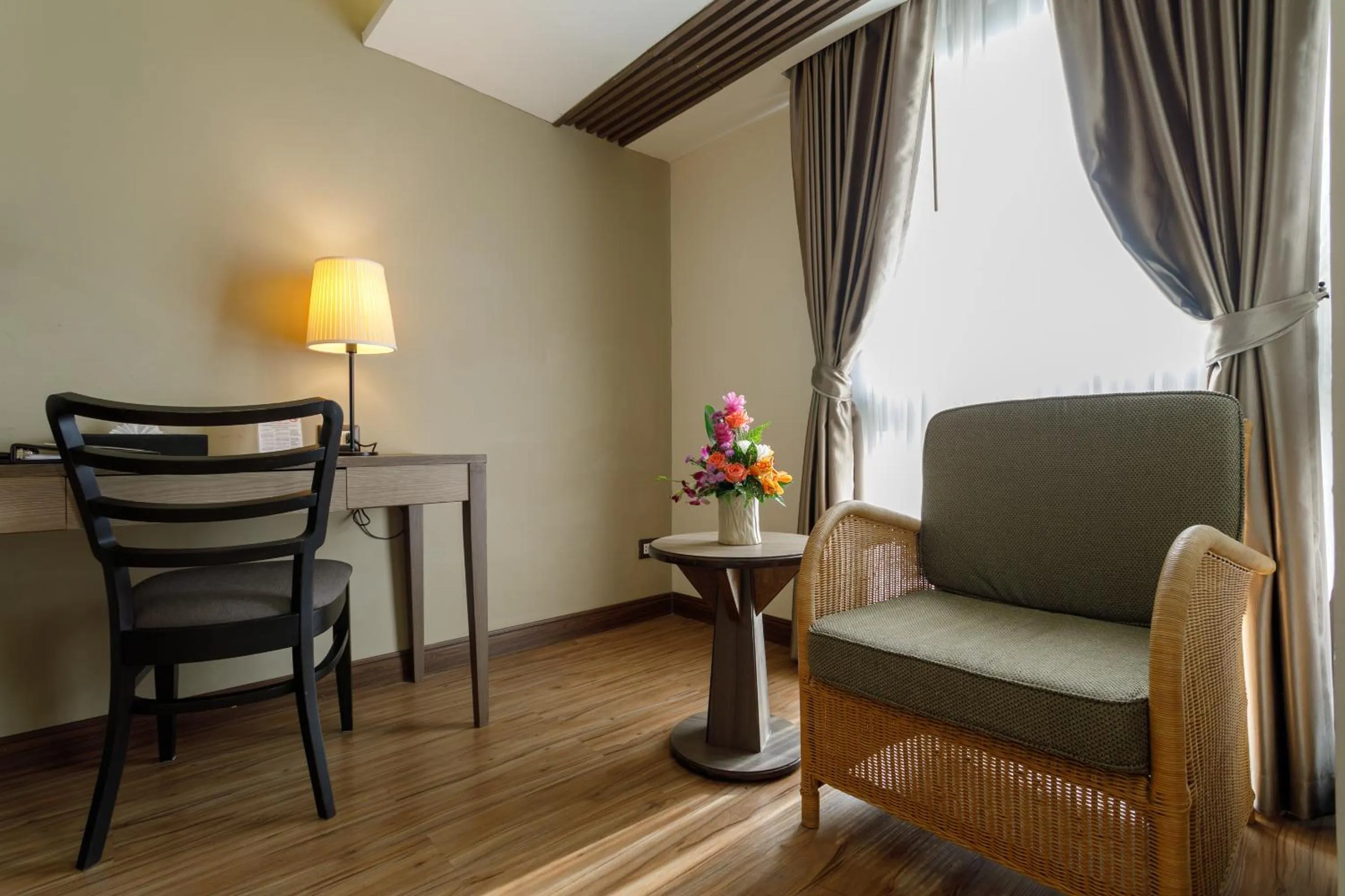 Seating area in Amora Thapae Hotel Chiang Mai