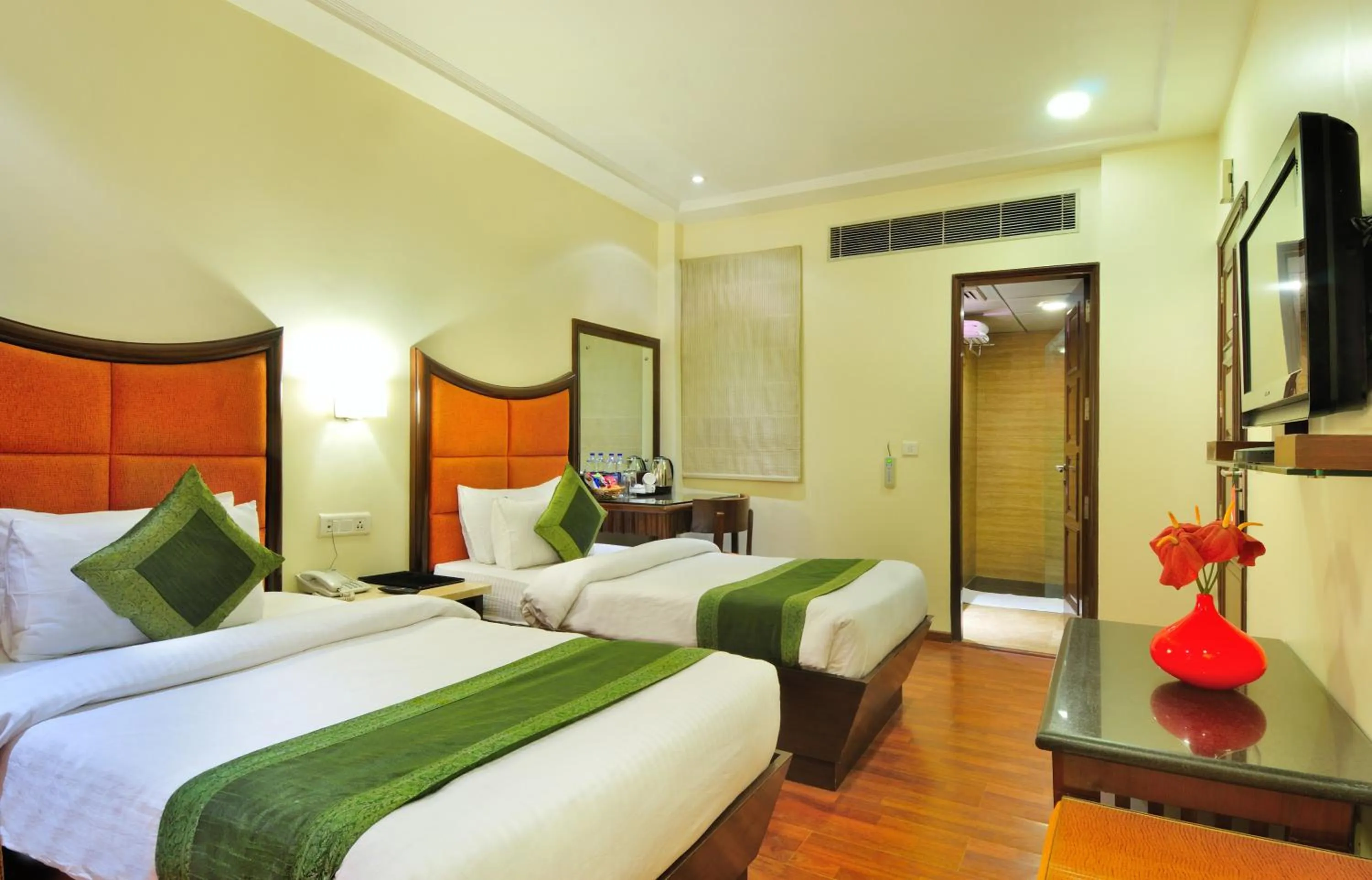 Photo of the whole room, Bed in Hotel Aura Near Connaught Place