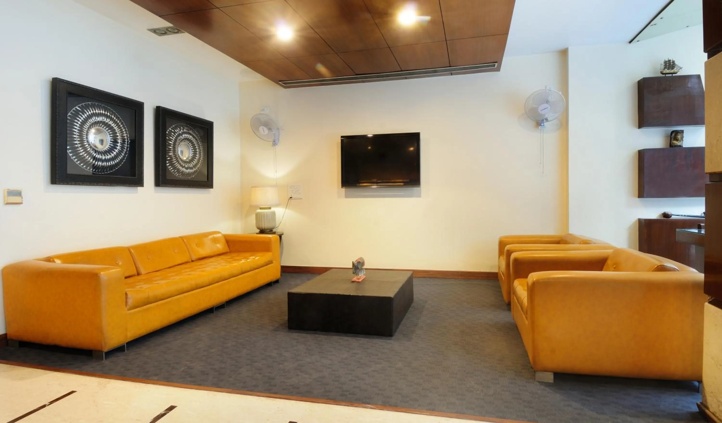 Lobby or reception in Hotel Aura Near Connaught Place