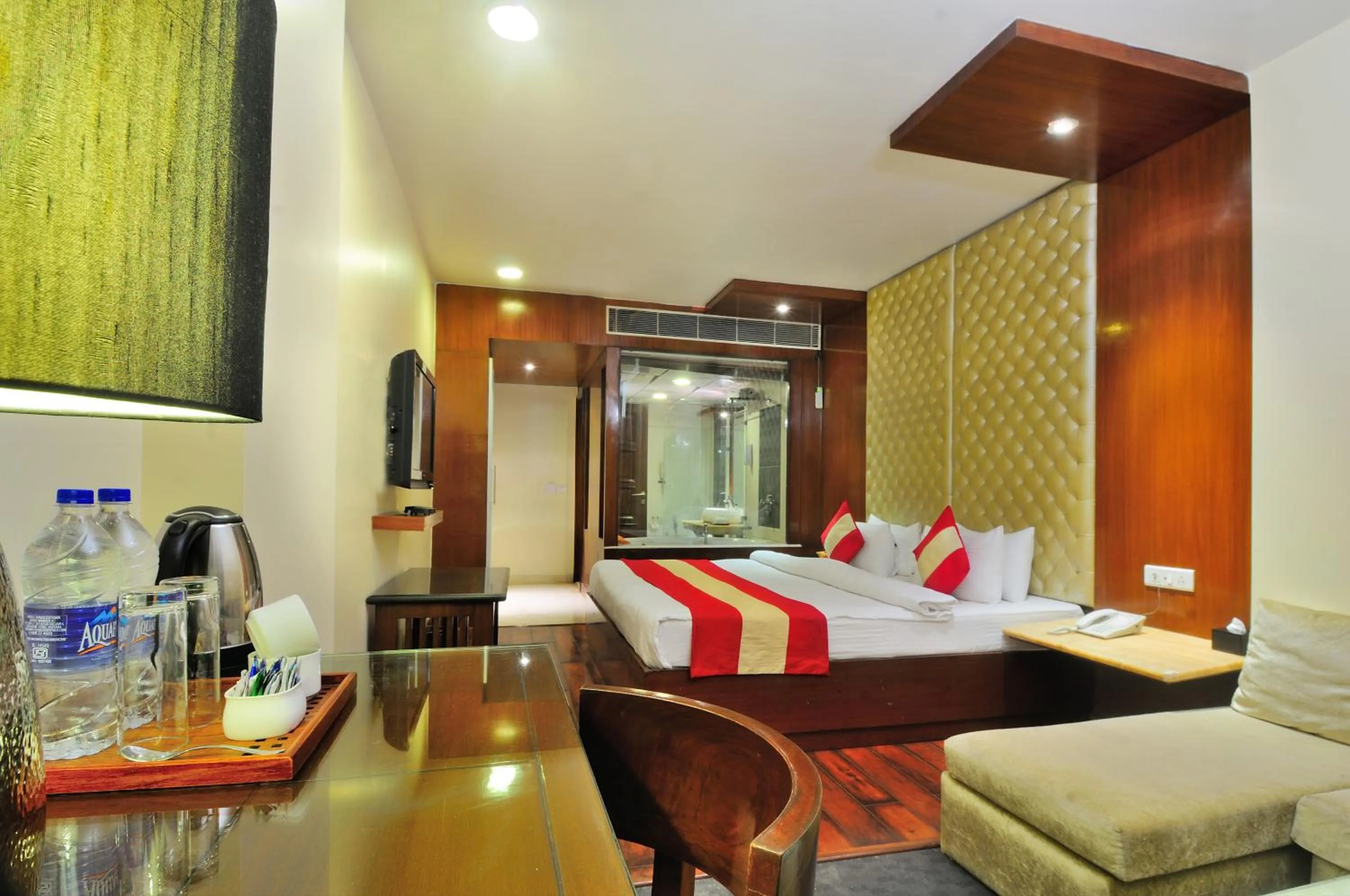 Photo of the whole room, Bed in Hotel Aura Near Connaught Place