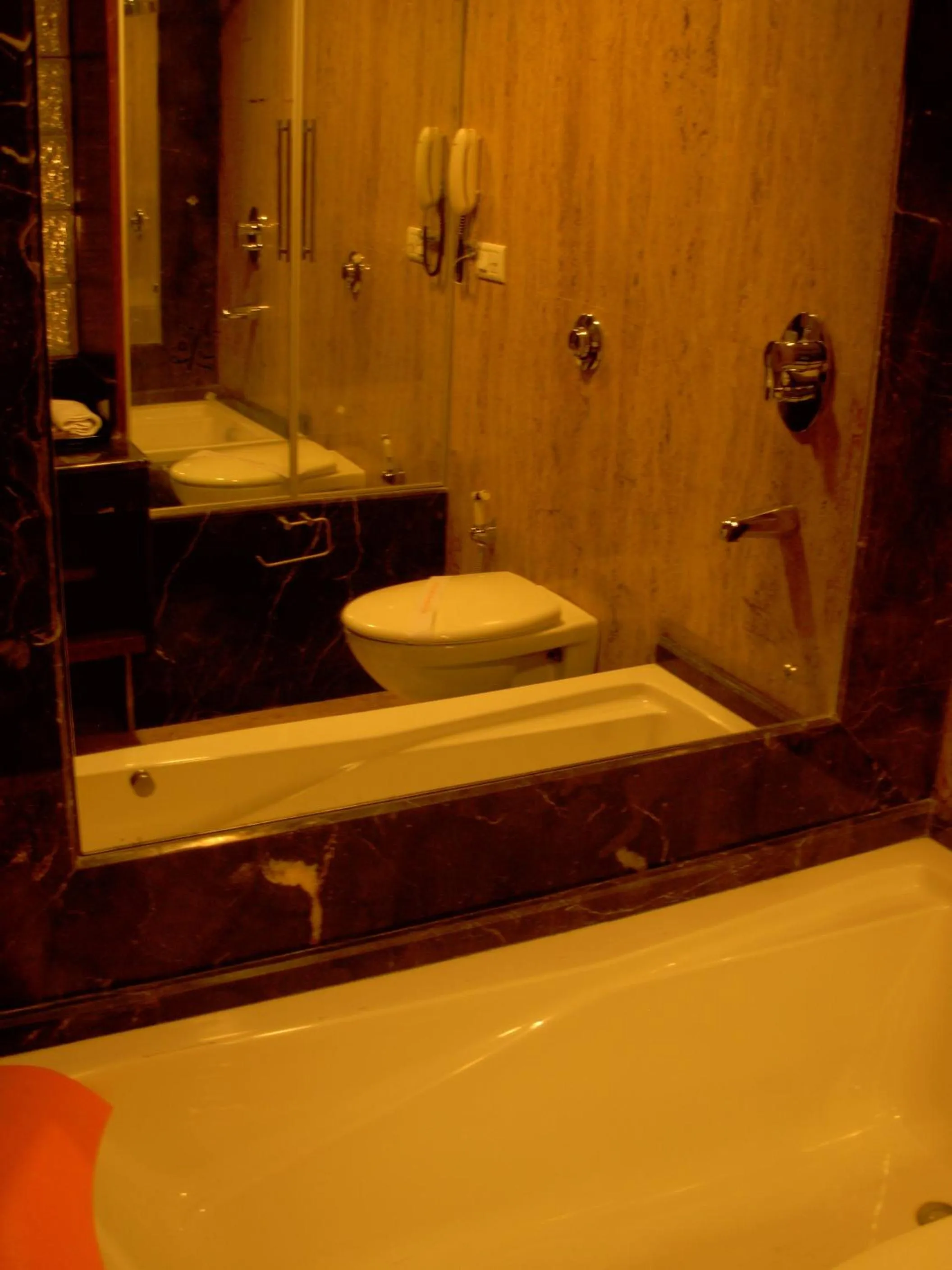 Bathroom in Hotel Aura Near Connaught Place