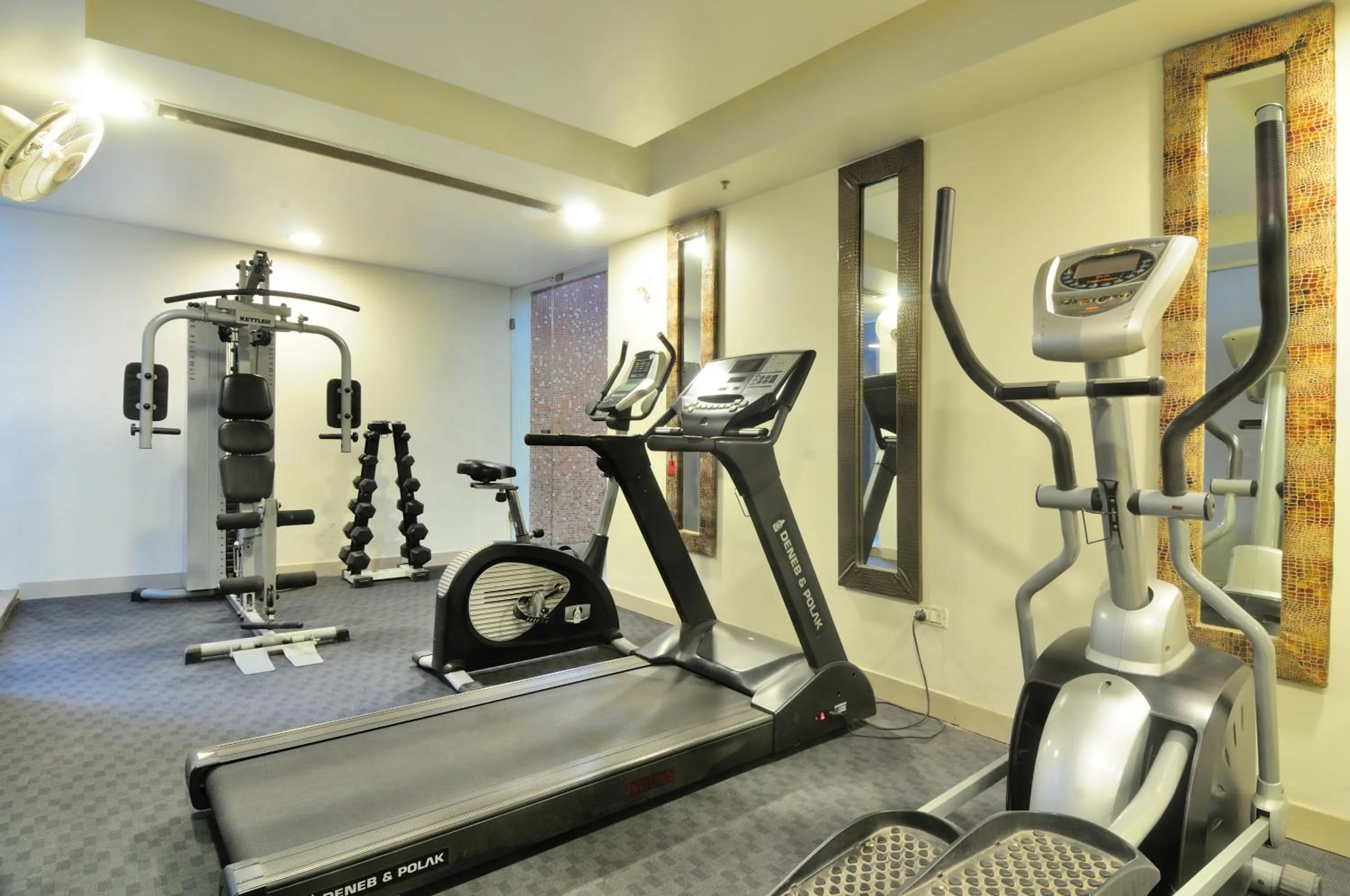 Fitness centre/facilities in Hotel Aura Near Connaught Place