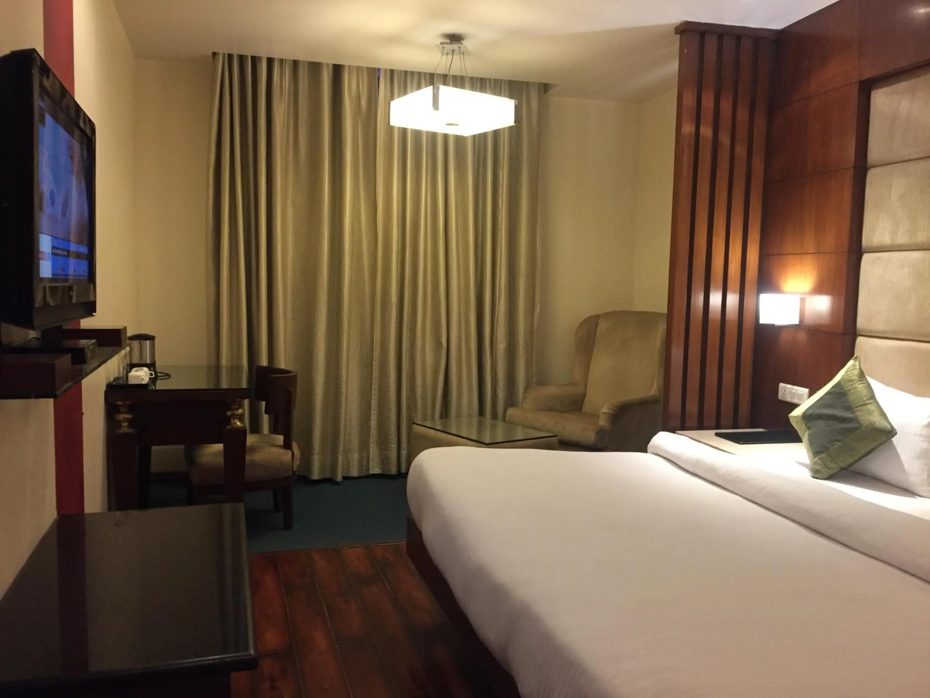 Photo of the whole room, Bed in Hotel Aura Near Connaught Place