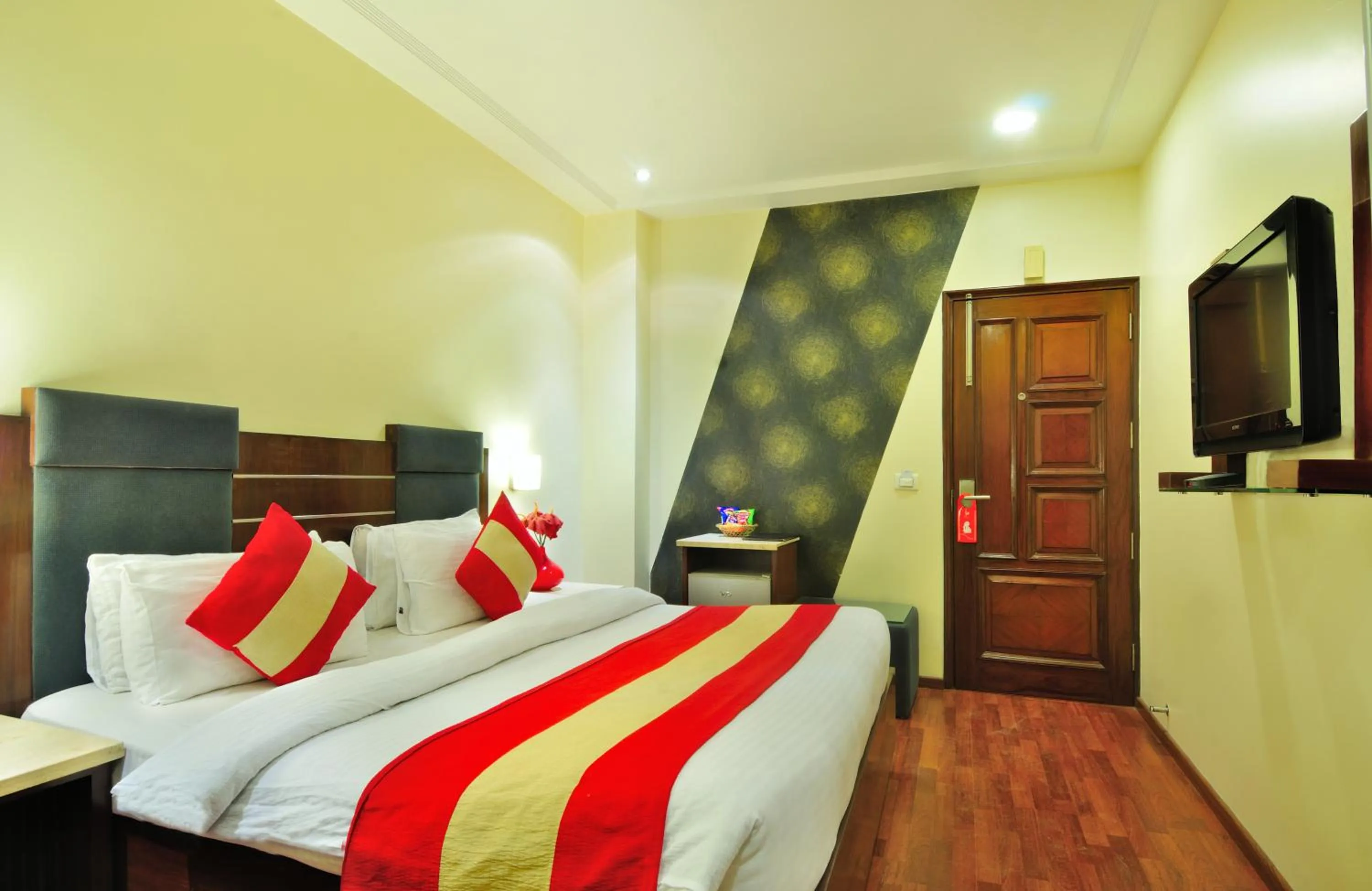 Bedroom, Bed in Hotel Aura Near Connaught Place