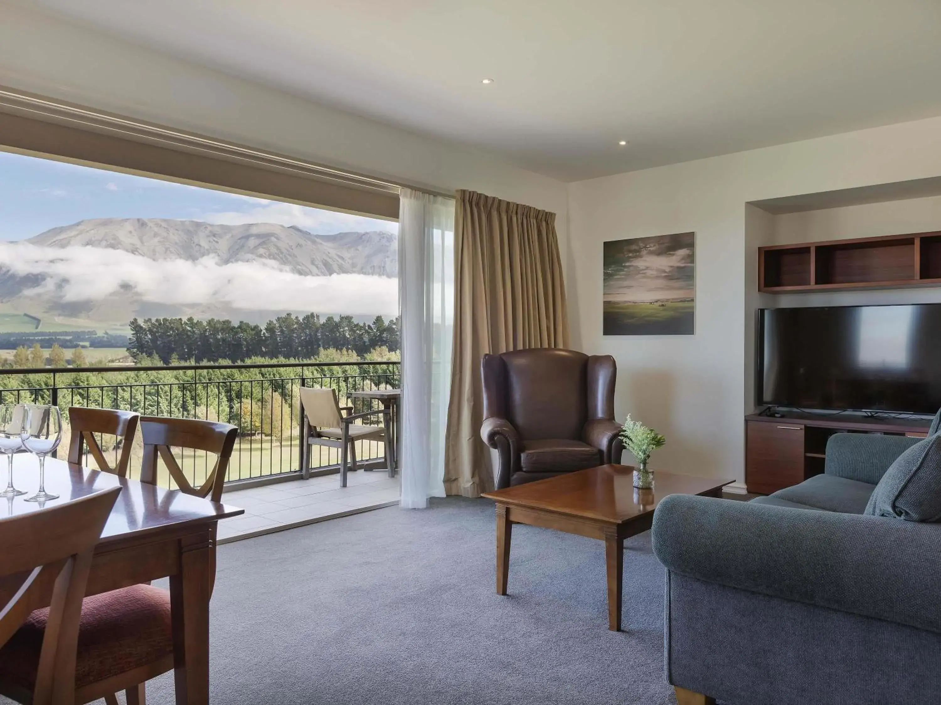 Deluxe Three Bedroom Villa in Fable Terrace Downs Resort by MGallery Deluxe Three Bedroom Villa in Fable Terrace Downs Resort by MGallery